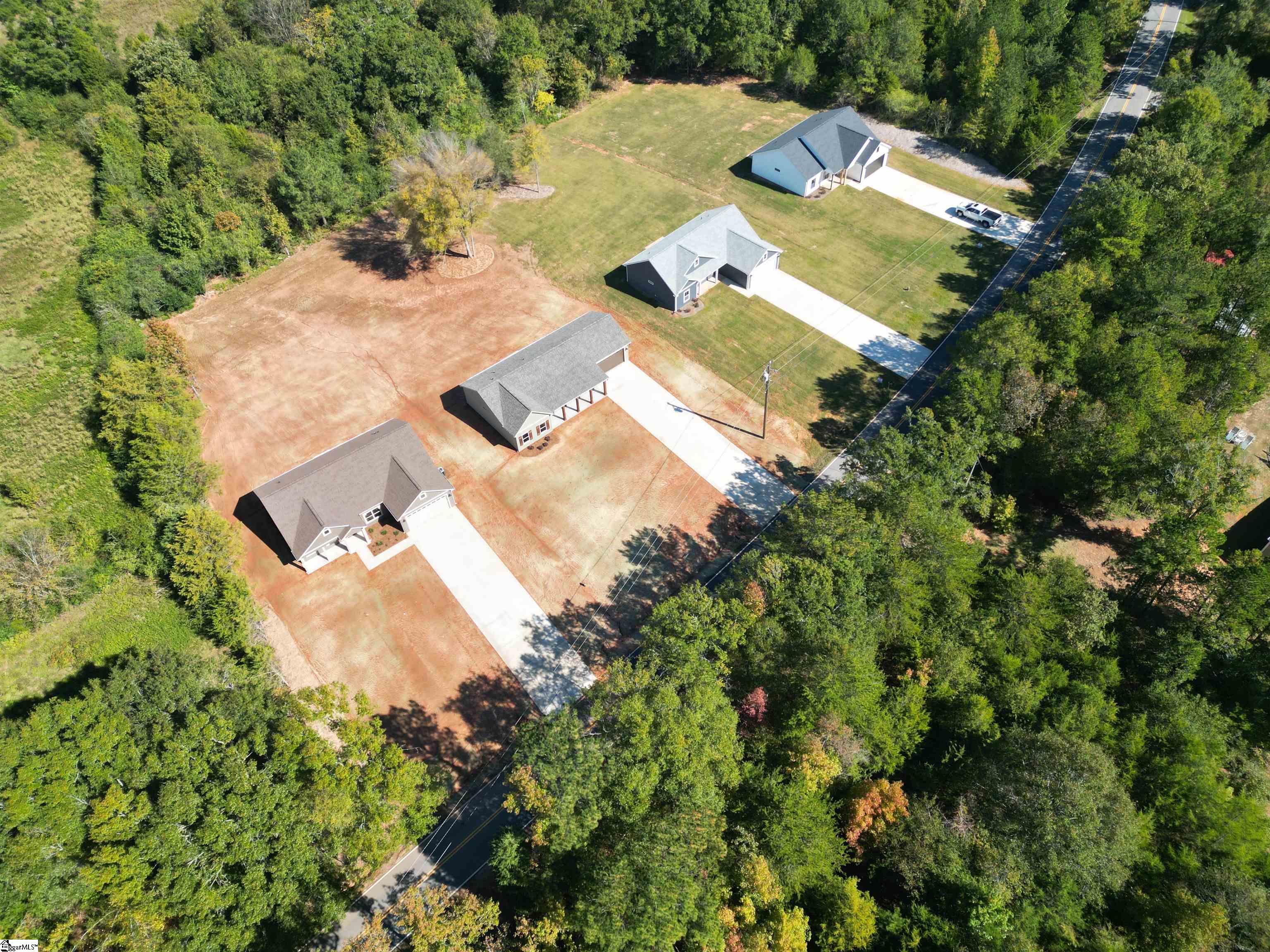 552 Hellams Road Property Photo 2
