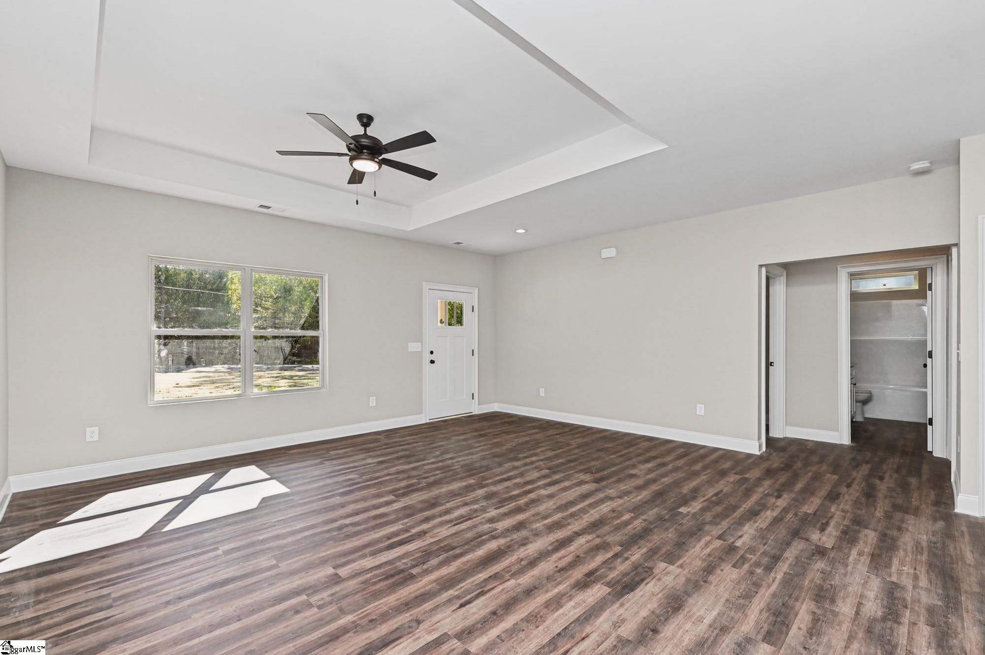 552 Hellams Road Property Photo 5