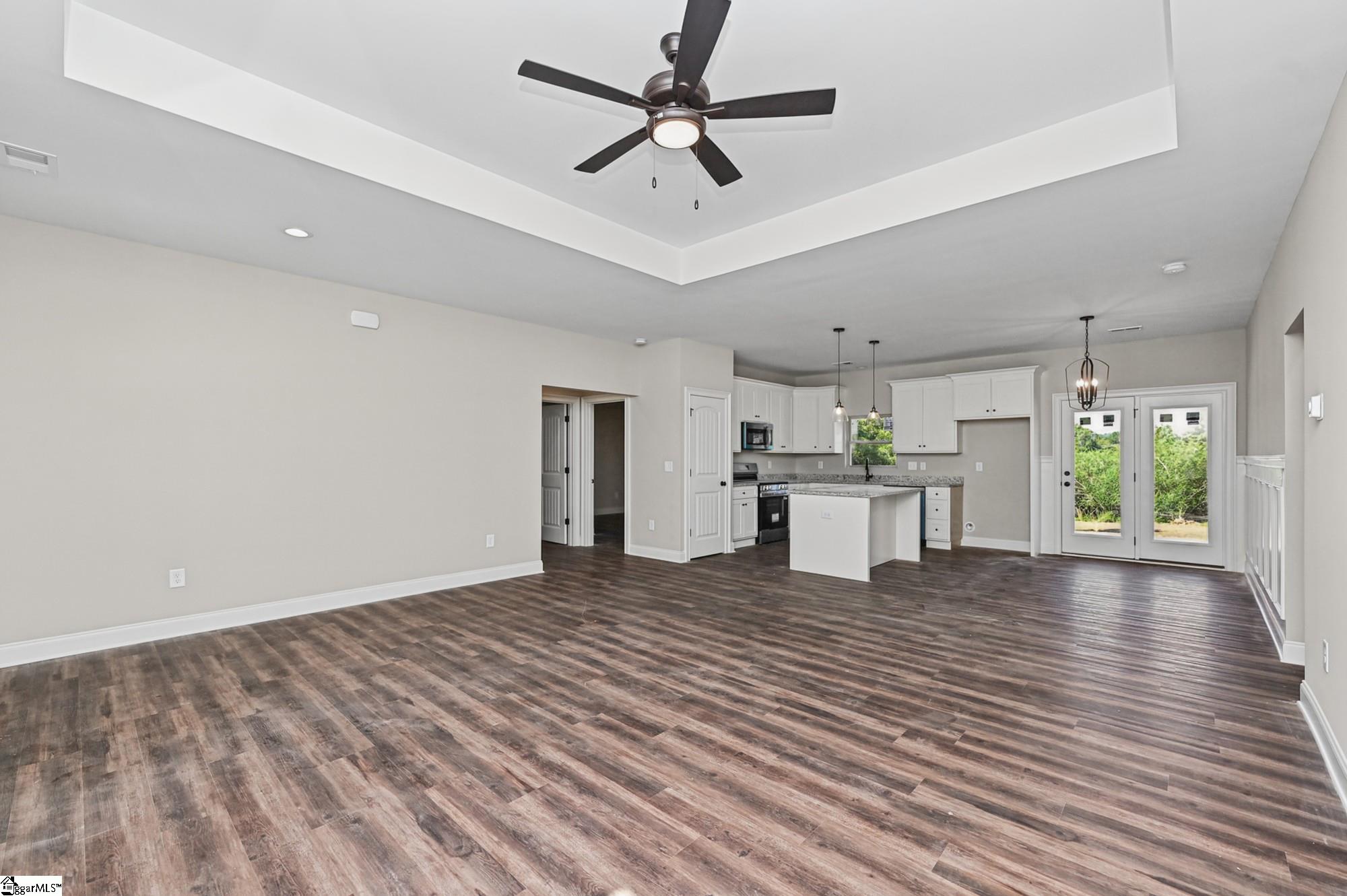 552 Hellams Road Property Photo 7