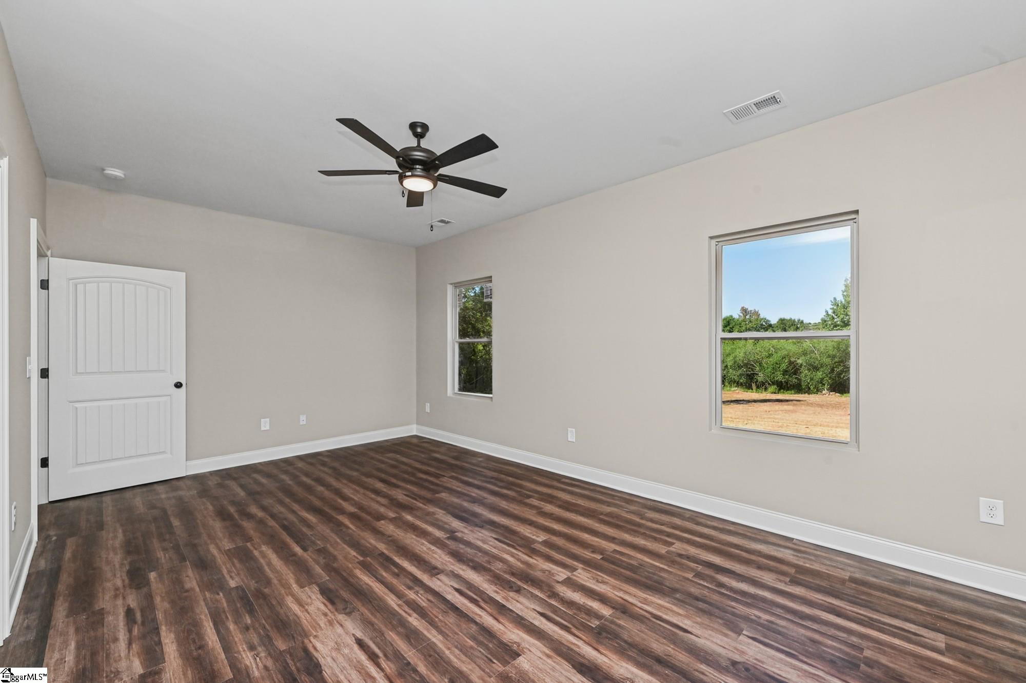 552 Hellams Road Property Photo 17