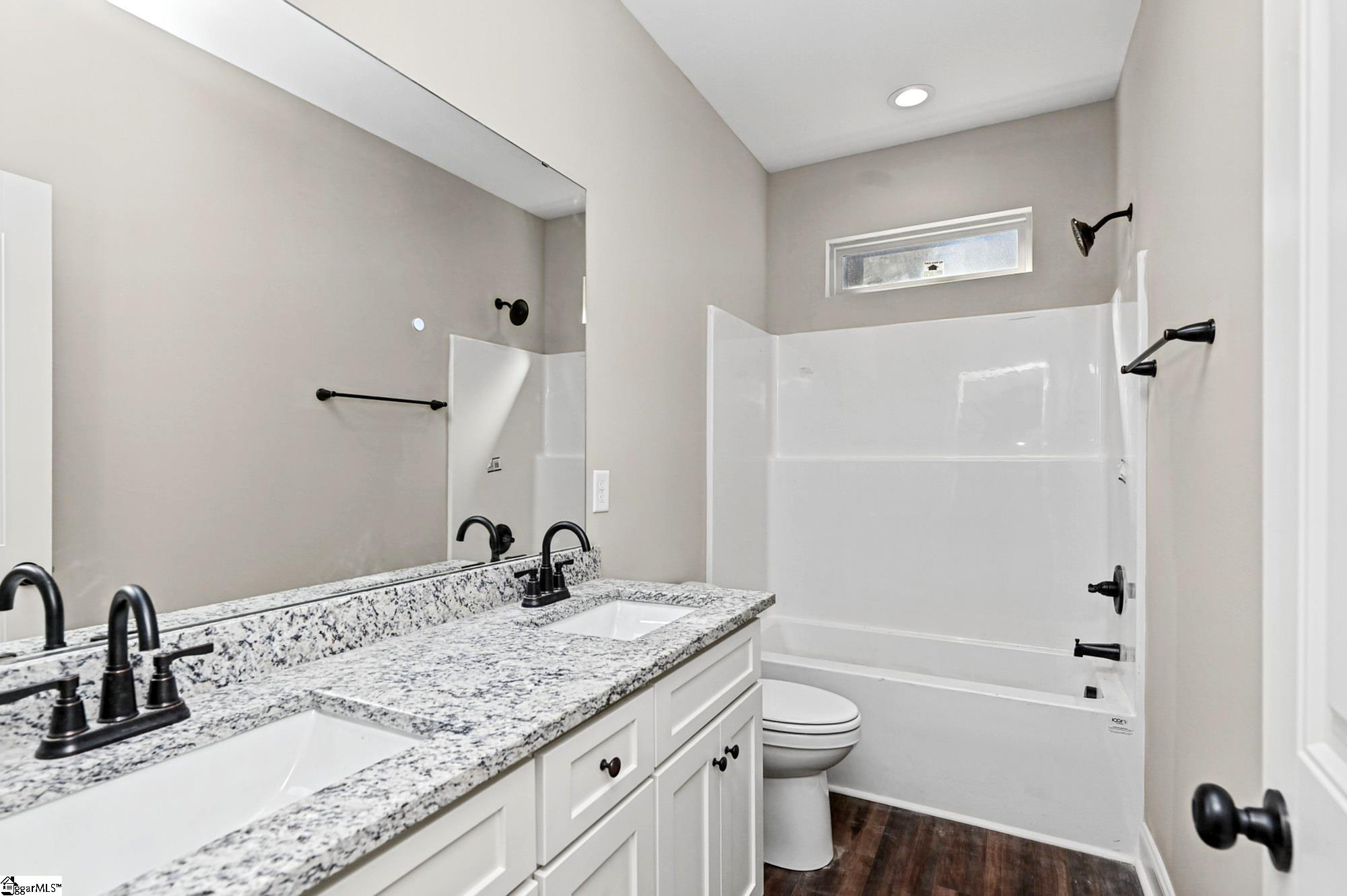 552 Hellams Road Property Photo 23