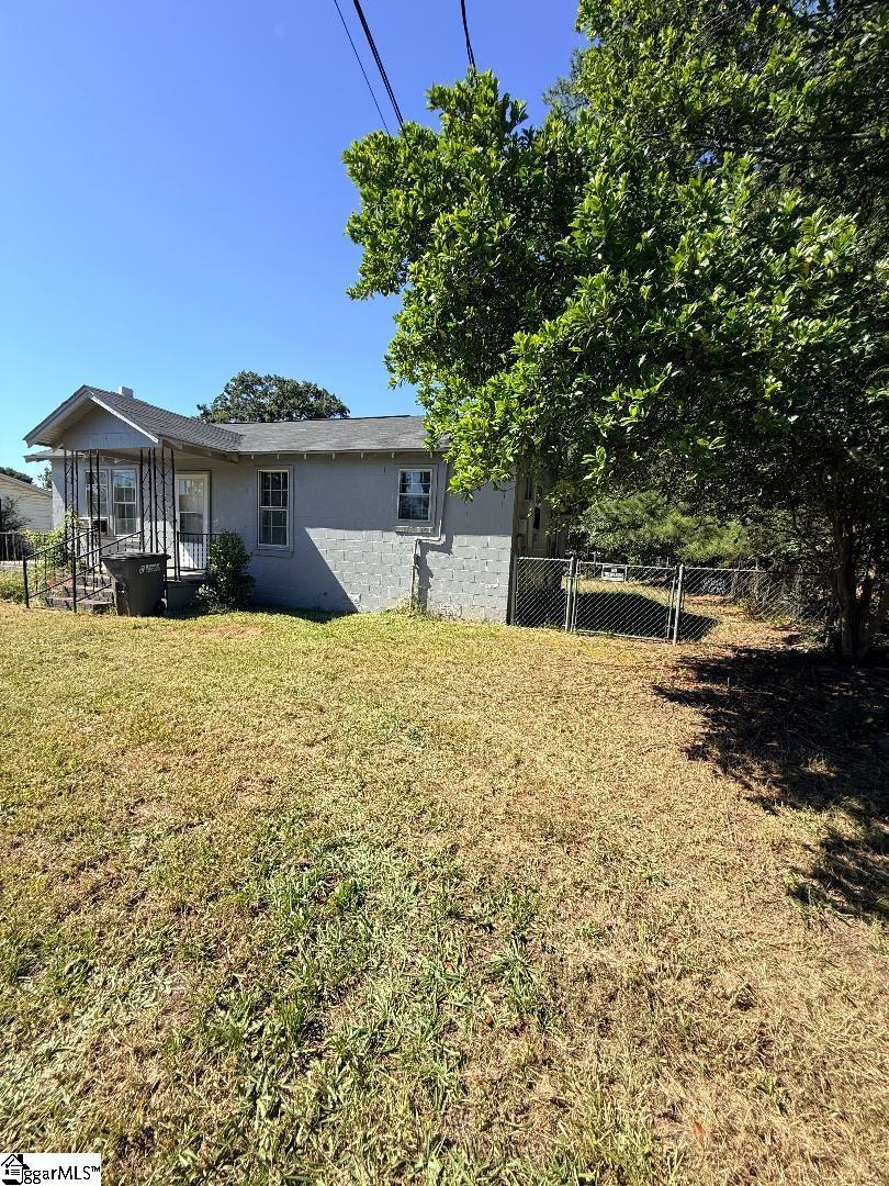 705 S Fairfield Road Property Photo 1