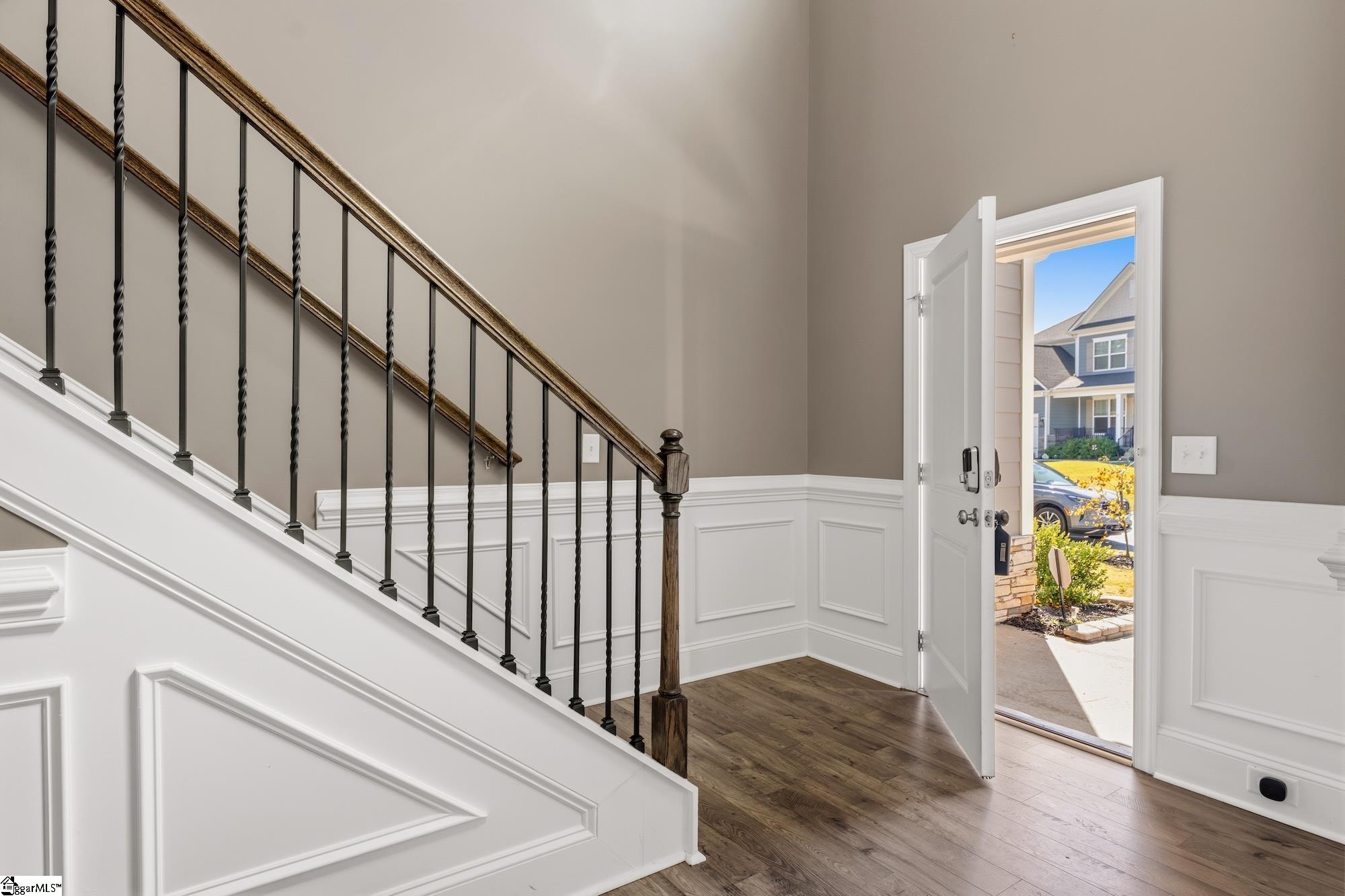 341 Carriage Hill Drive Property Photo 4