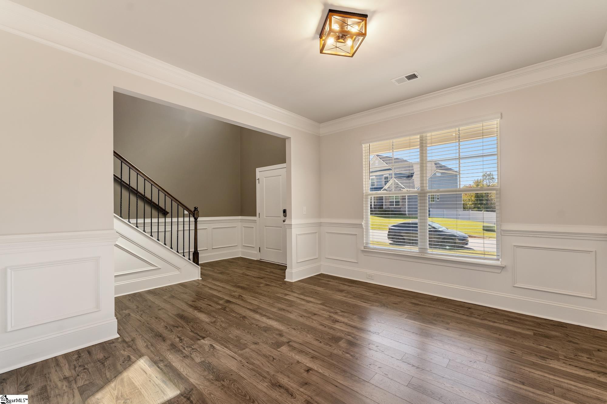 341 Carriage Hill Drive Property Photo 8