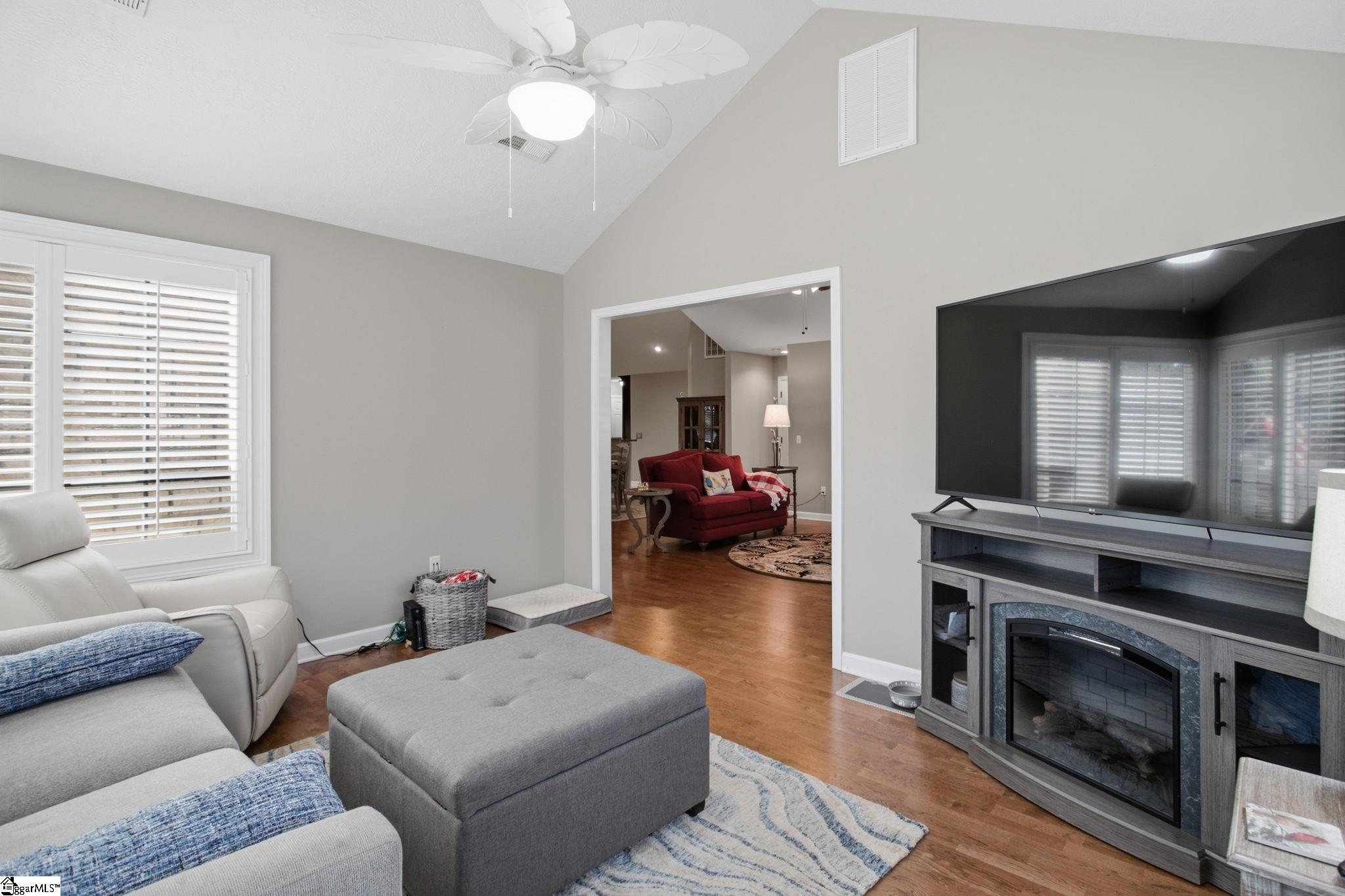 16 Fudora Circle Property Photo 11