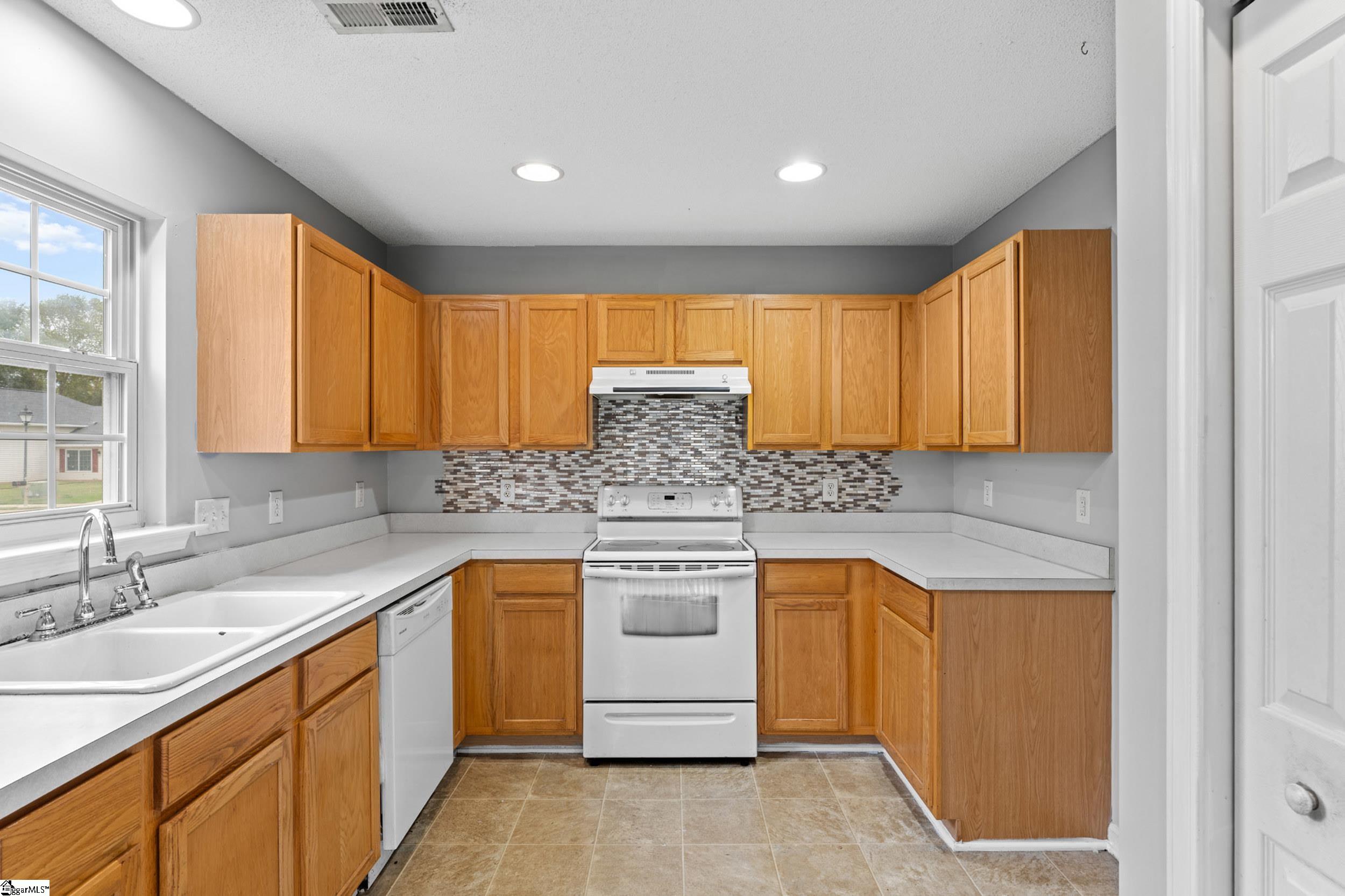 9 Hartwell Drive Property Photo 17