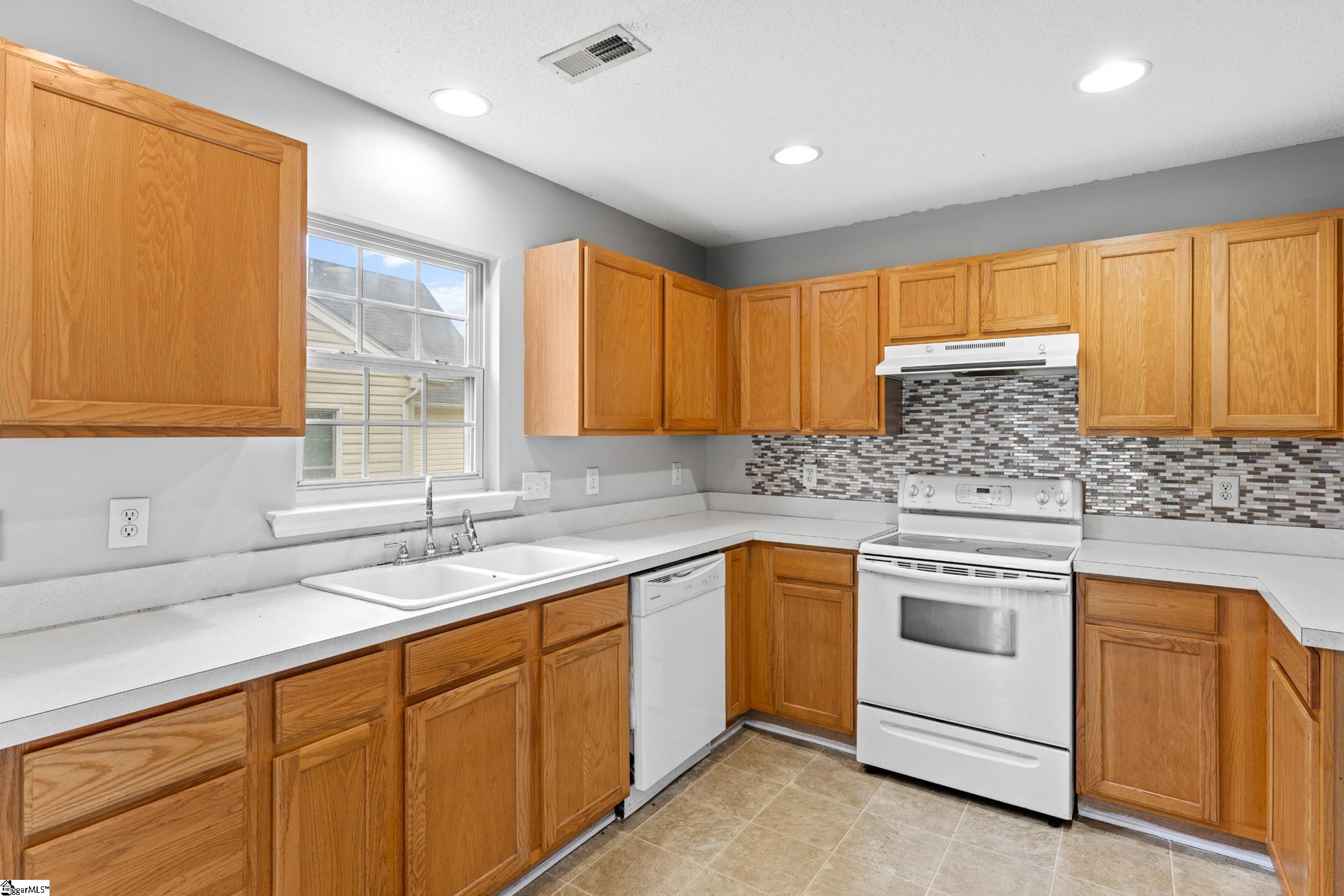 9 Hartwell Drive Property Photo 18