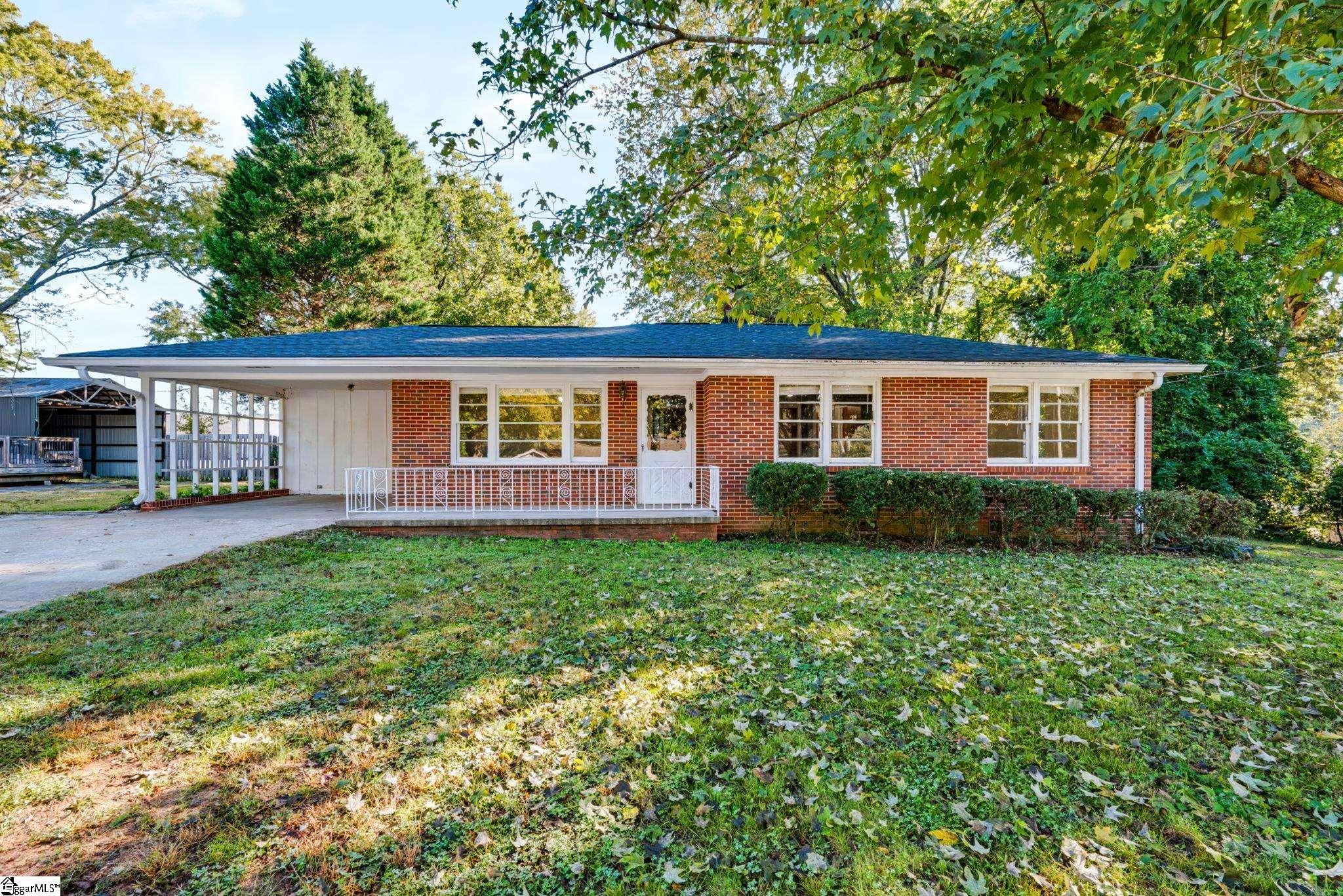 215 Cedar Circle Property Photo 1