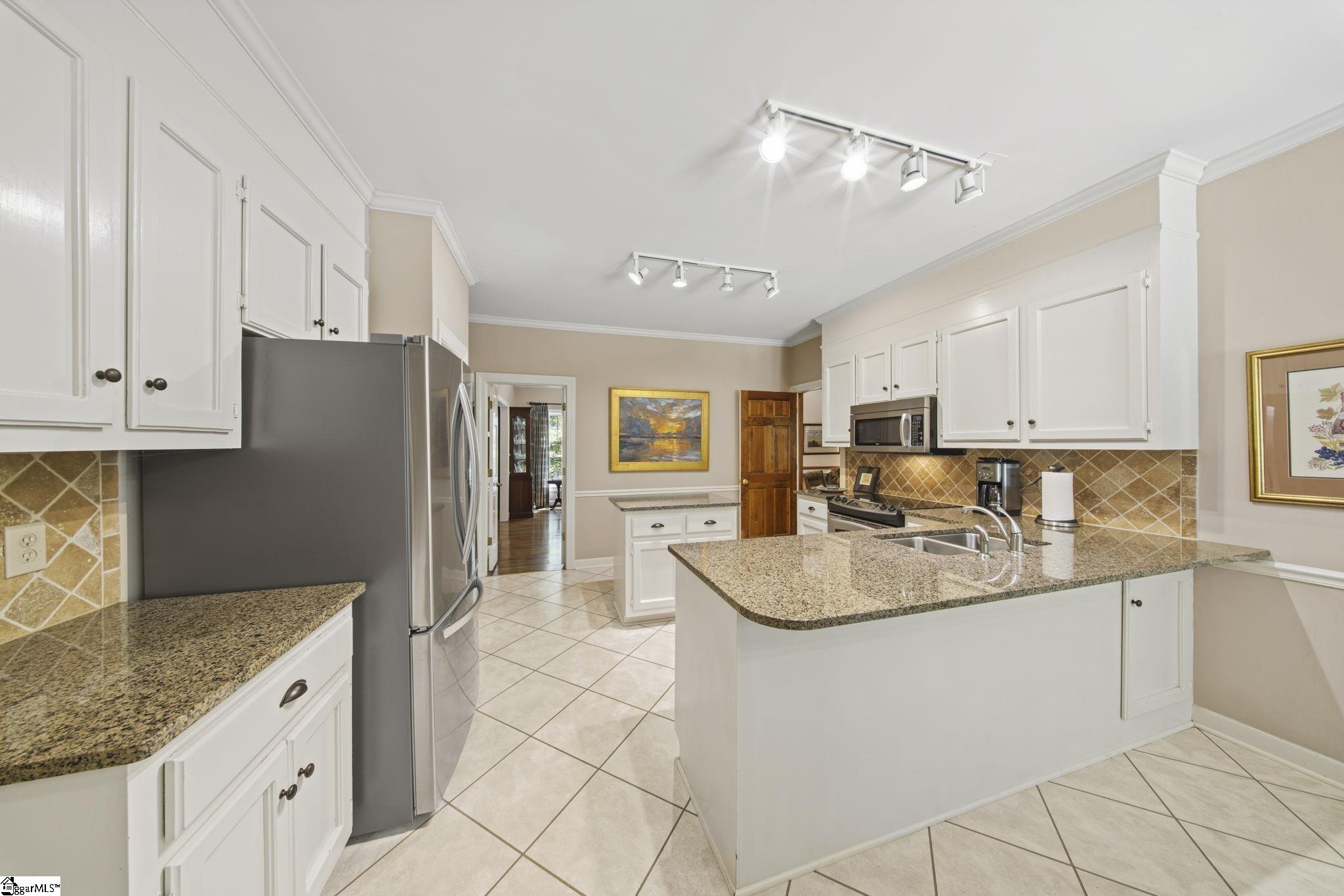 210 Valley Oak Drive Property Photo 13