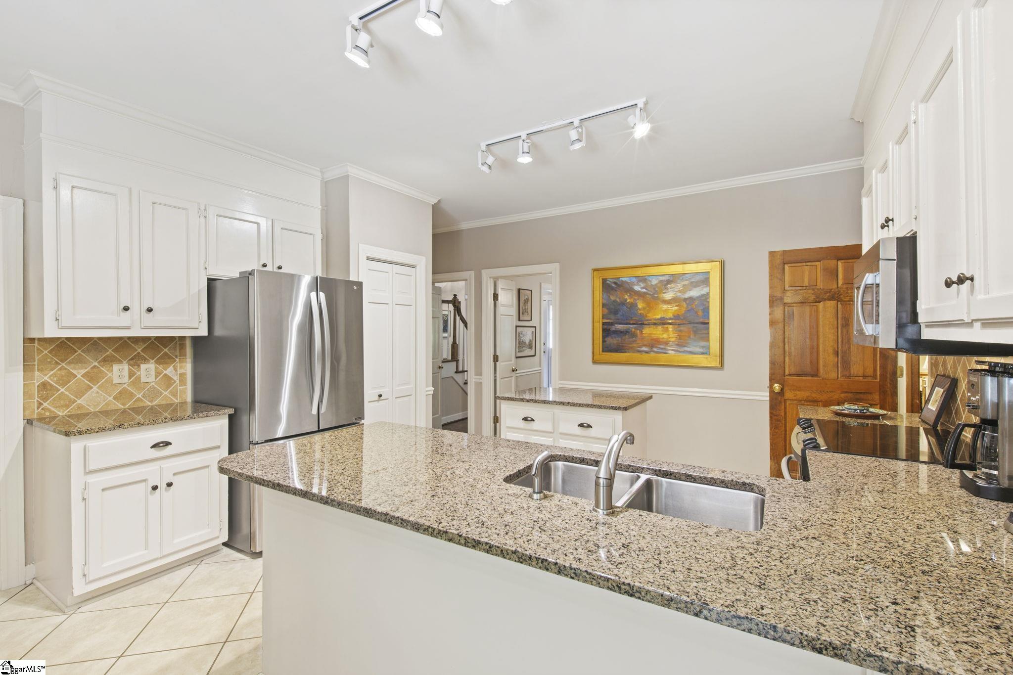 210 Valley Oak Drive Property Photo 14