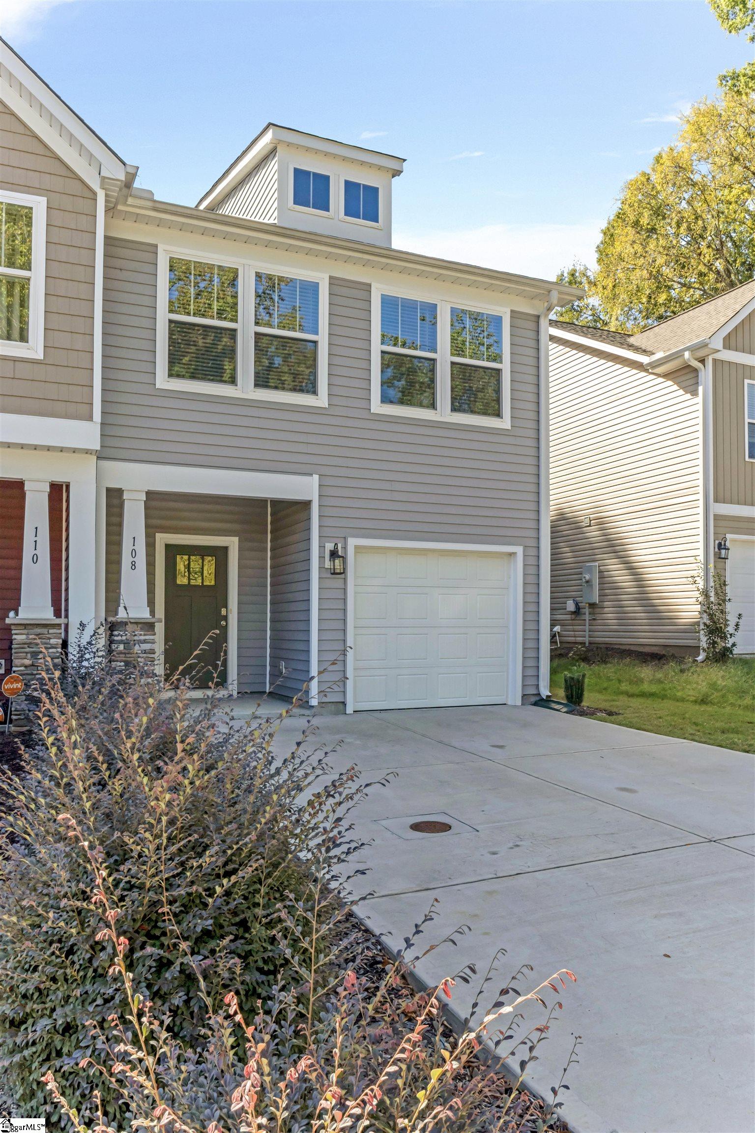 108 Keel Lane Property Photo 3