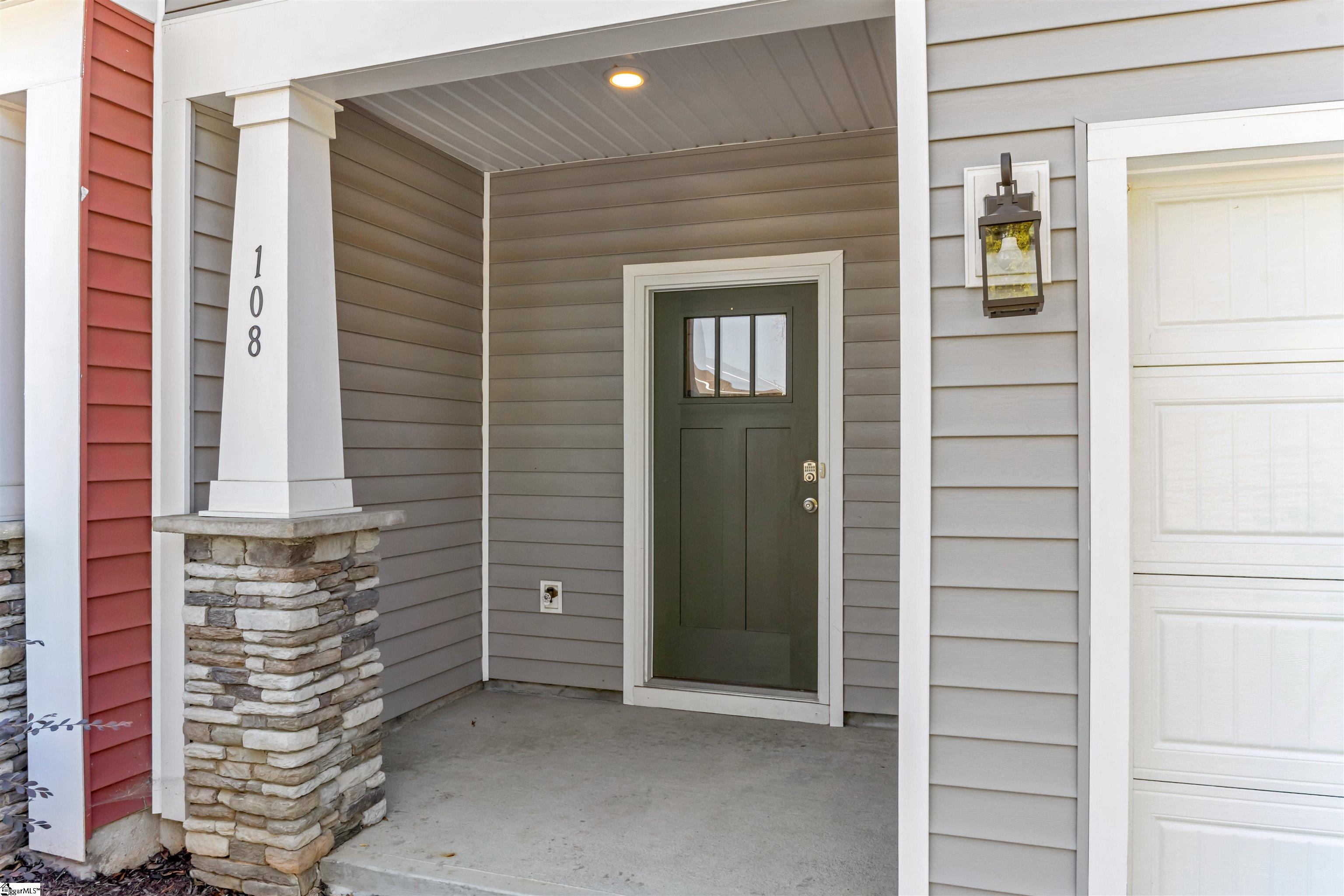 108 Keel Lane Property Photo 4
