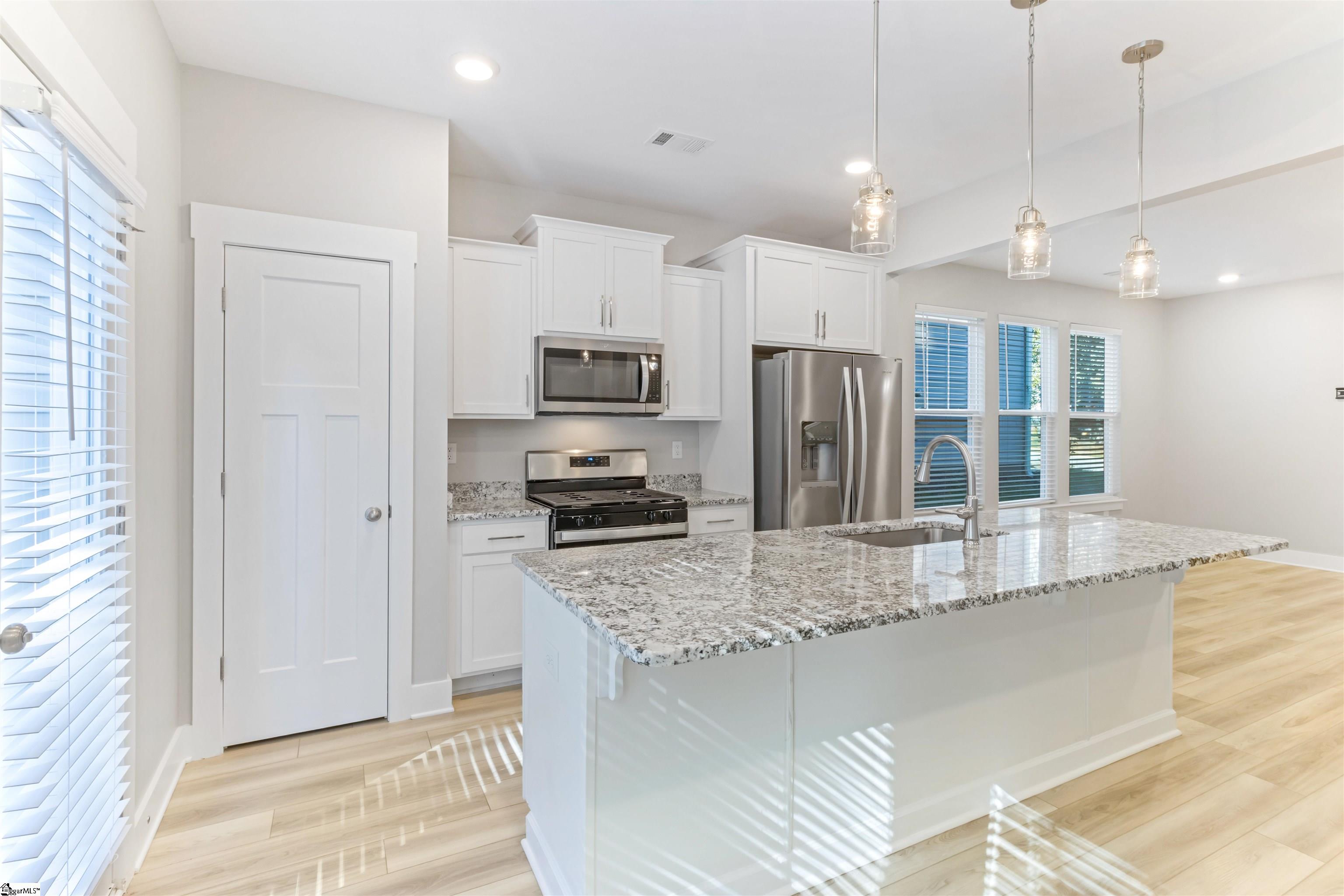 108 Keel Lane Property Photo 8