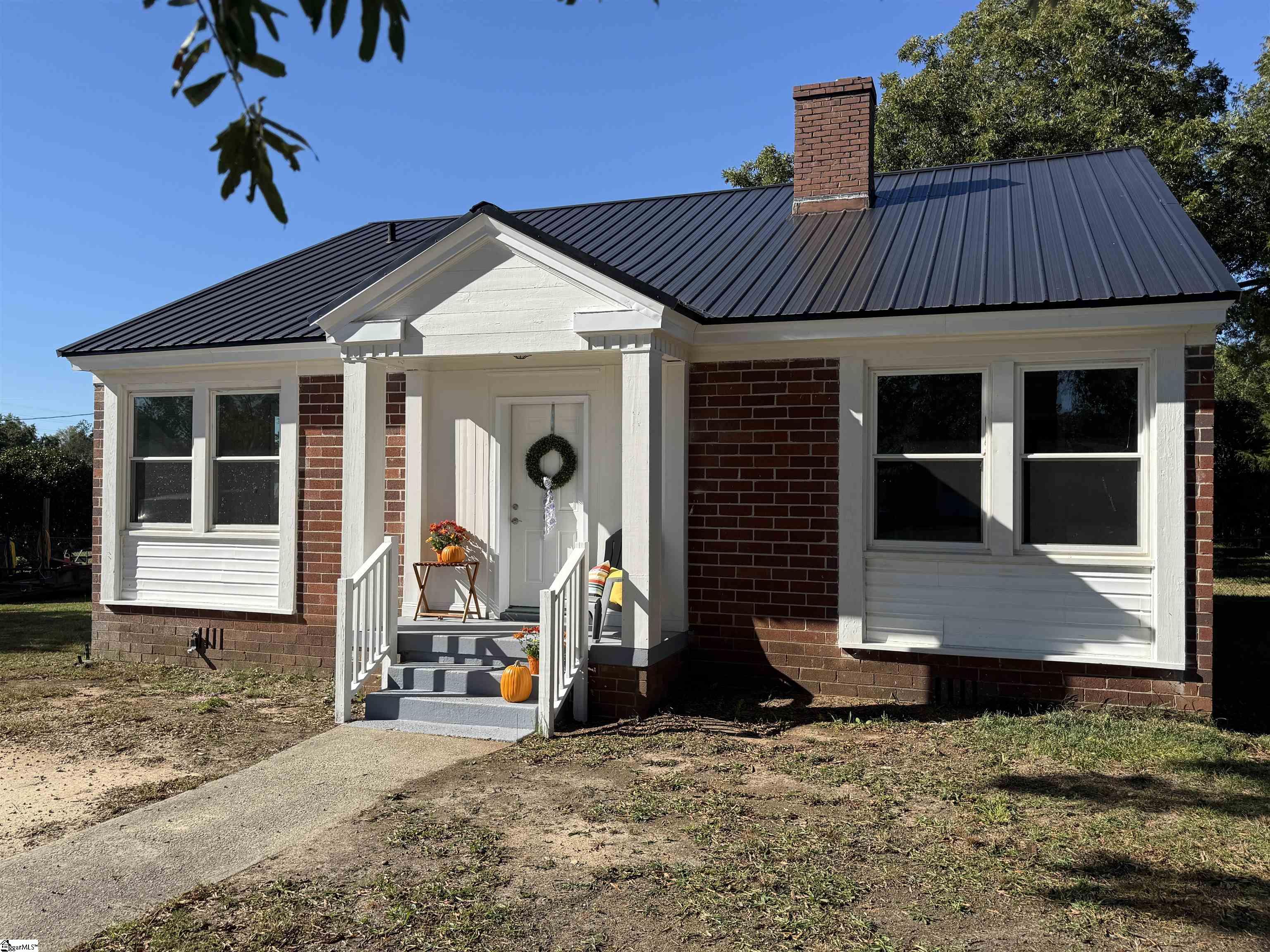 402 Pickens Street Property Photo 1
