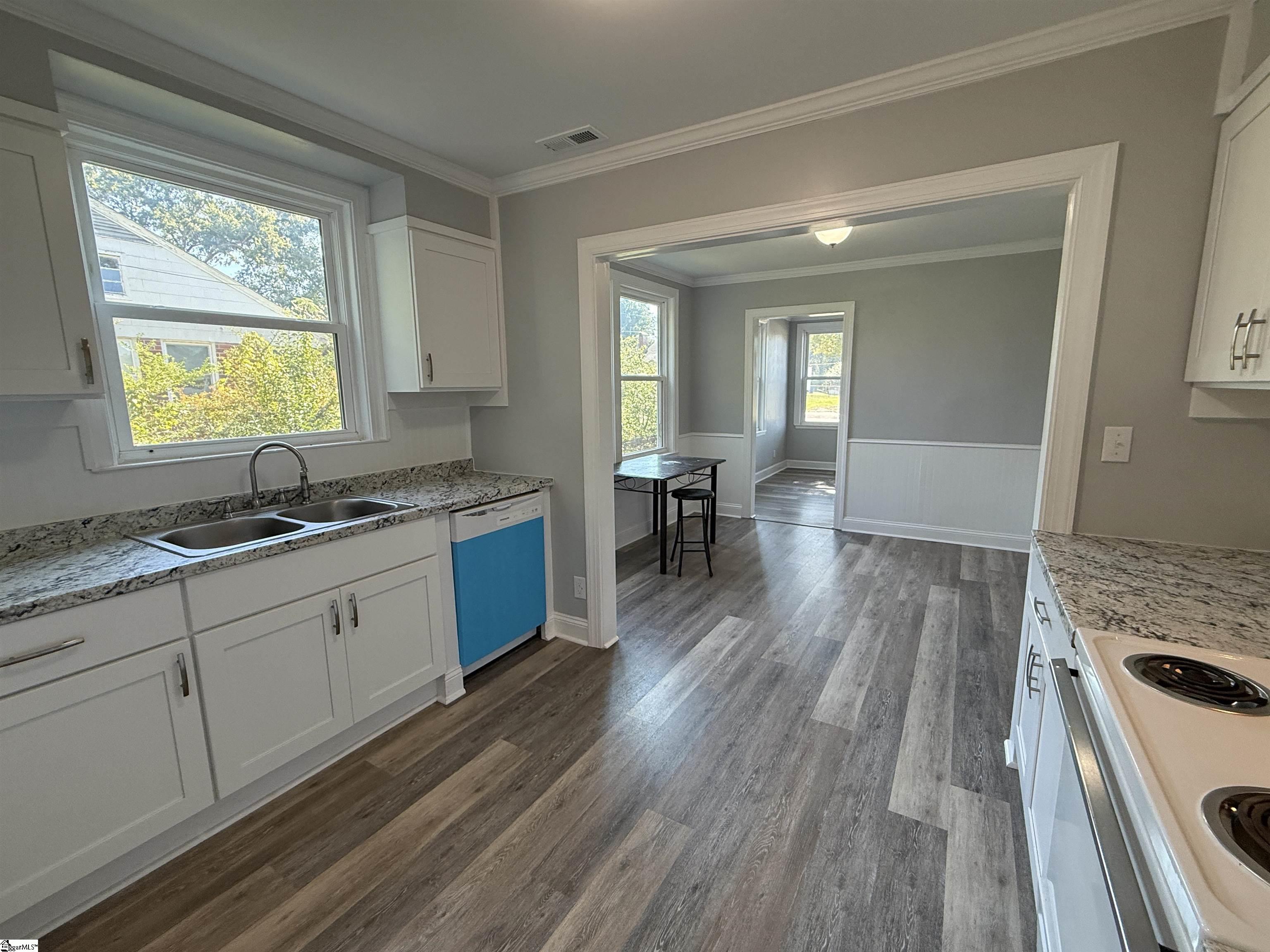 402 Pickens Street Property Photo 9