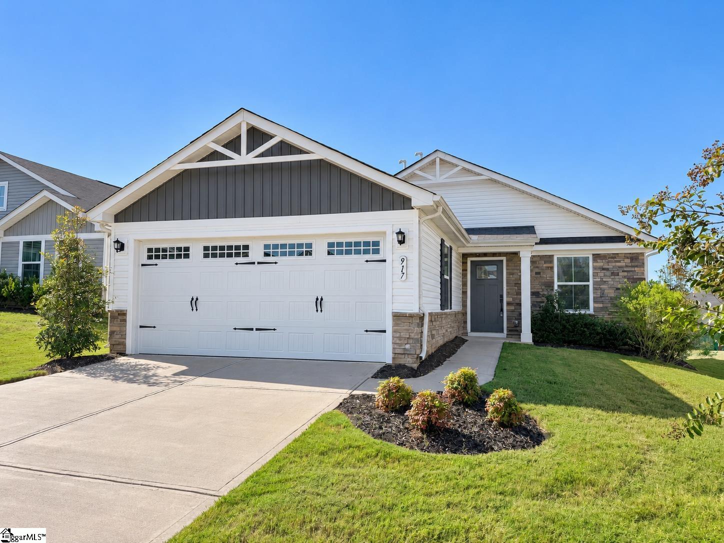 917 Blue Willow Court Property Photo 1