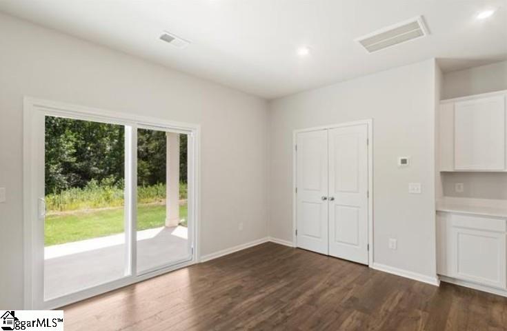 807 Honeylocust Lane Property Photo 9