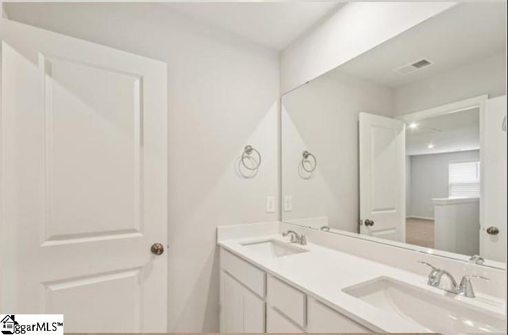 807 Honeylocust Lane Property Photo 18