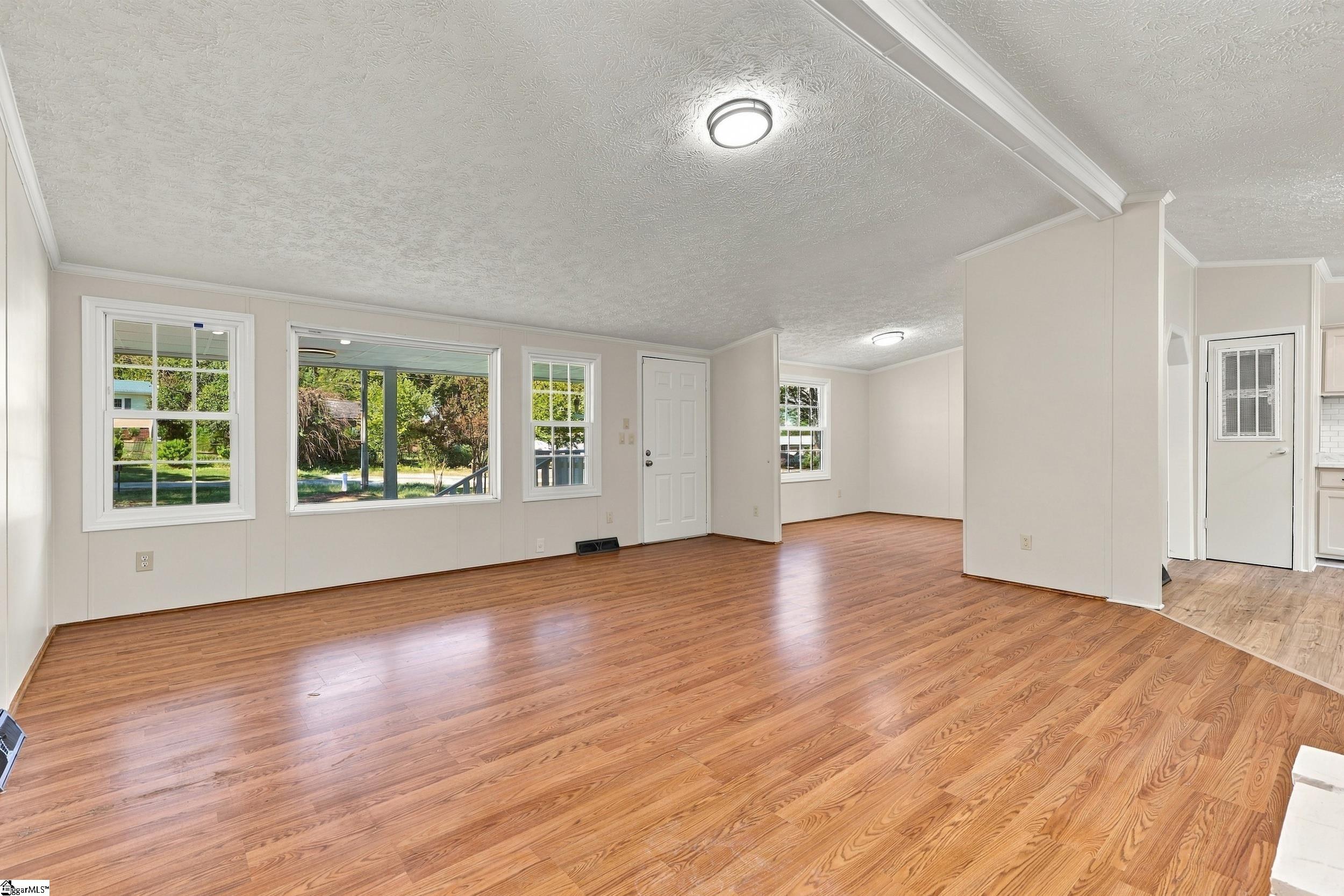 309 Brentwood Circle Property Photo 6