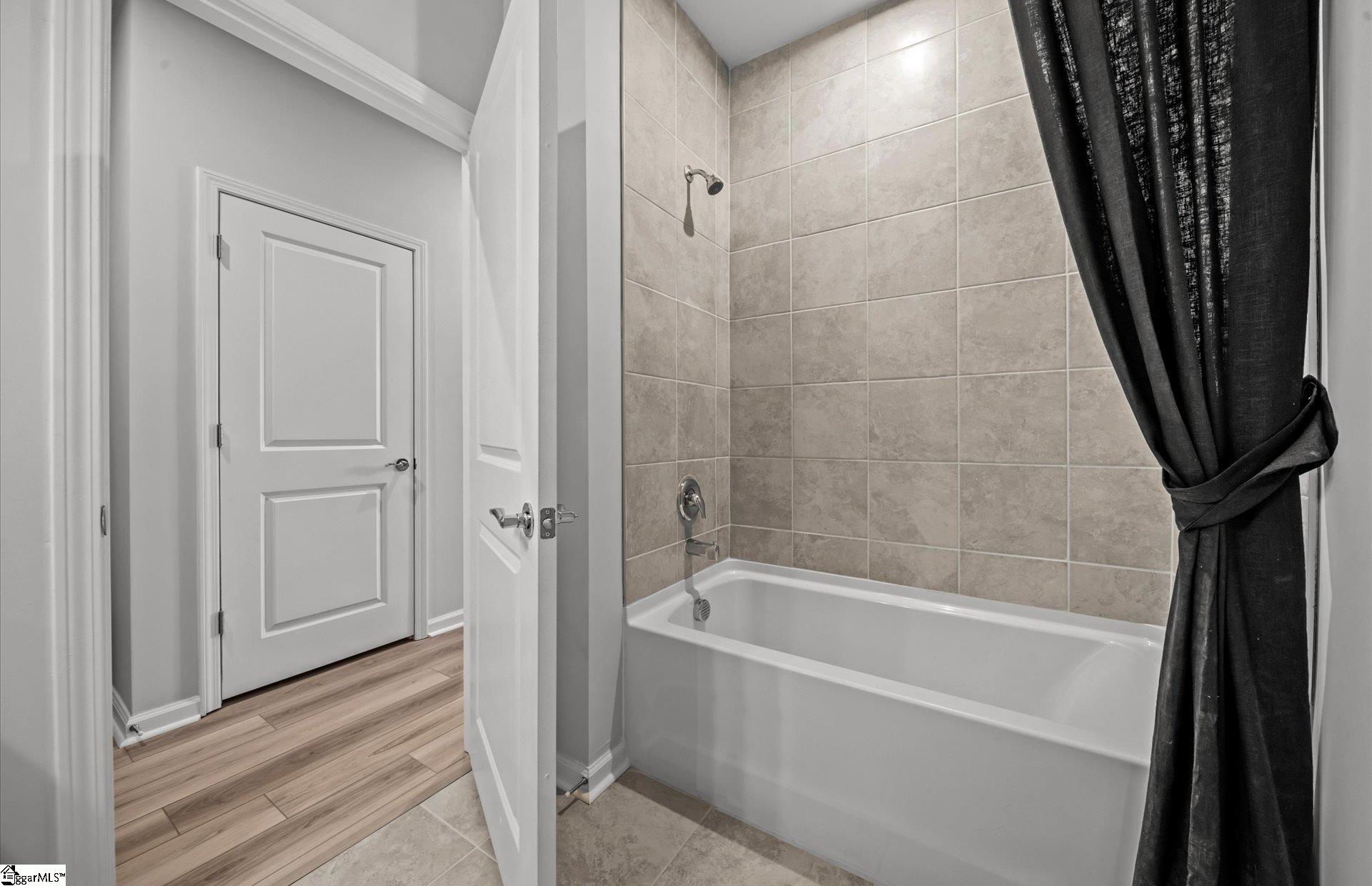 1324 Capefox Drive Property Photo 12