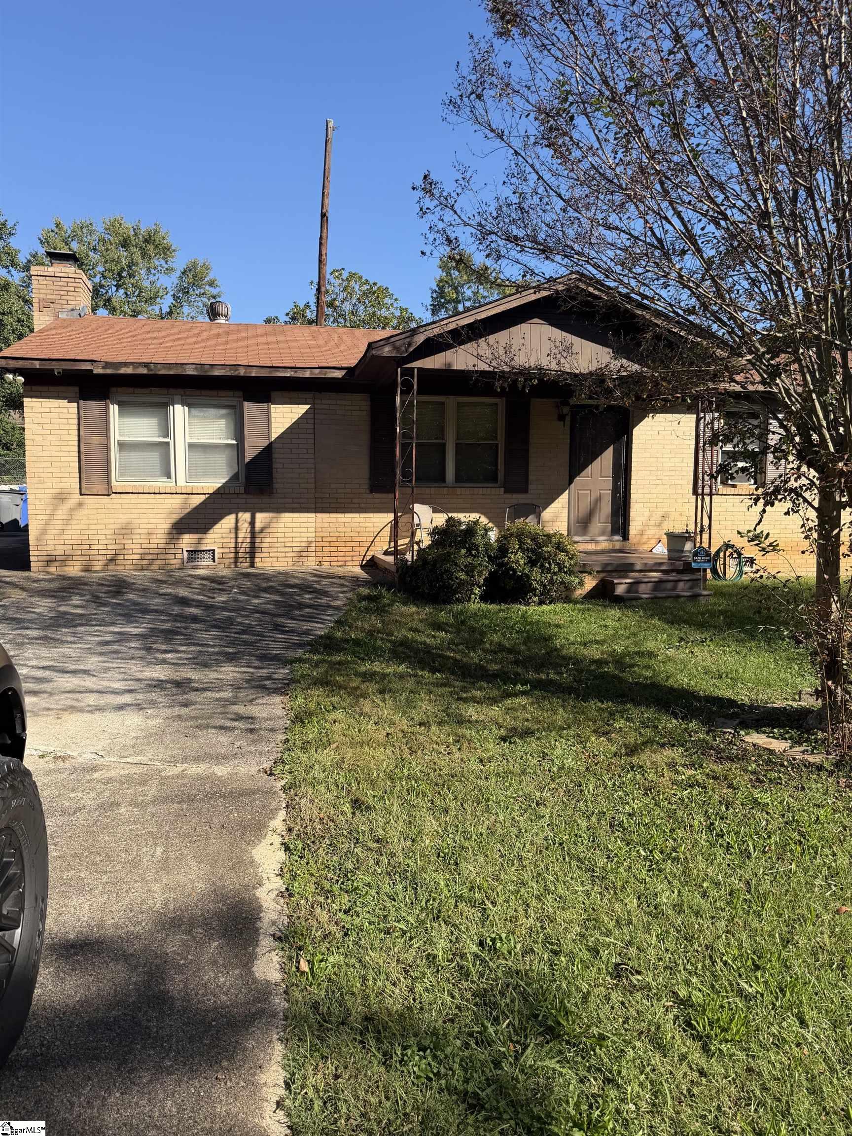 202 Bluff Drive Property Photo 1