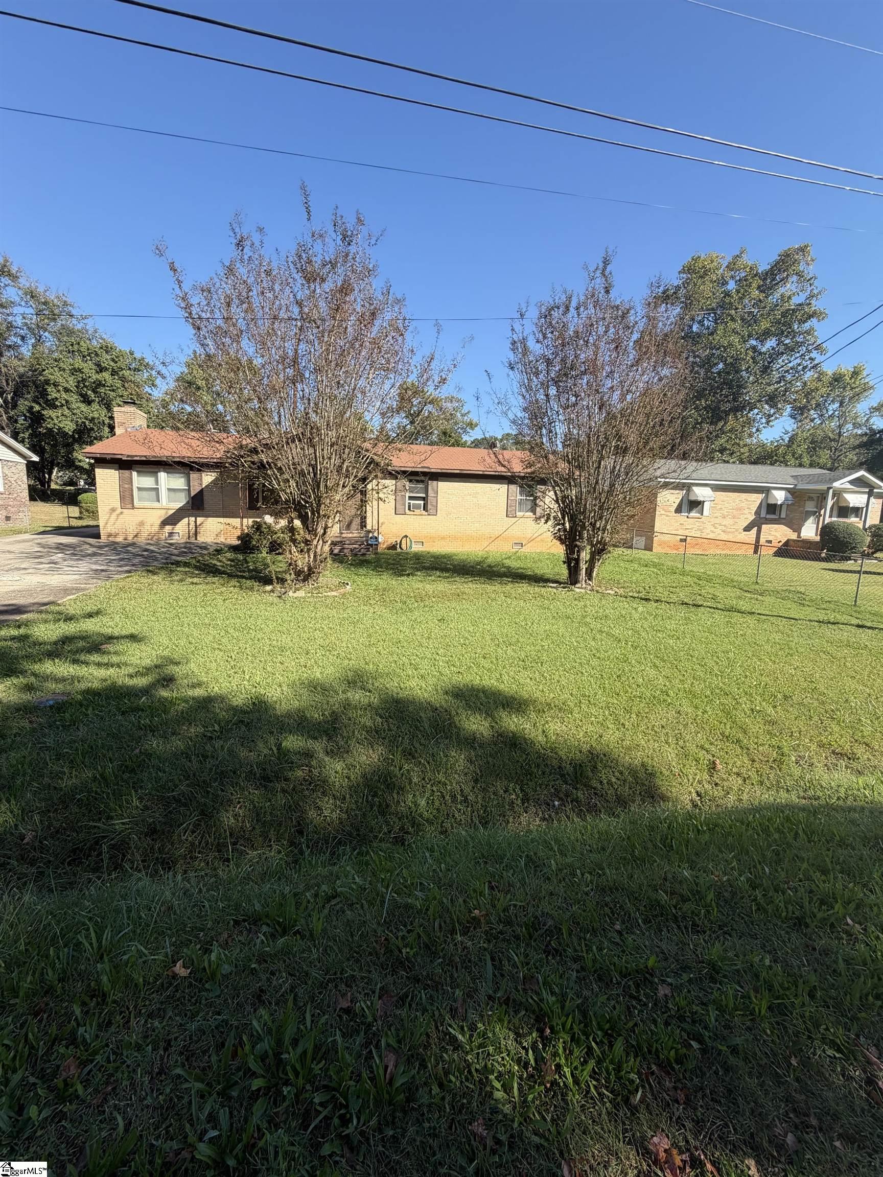 202 Bluff Drive Property Photo 2