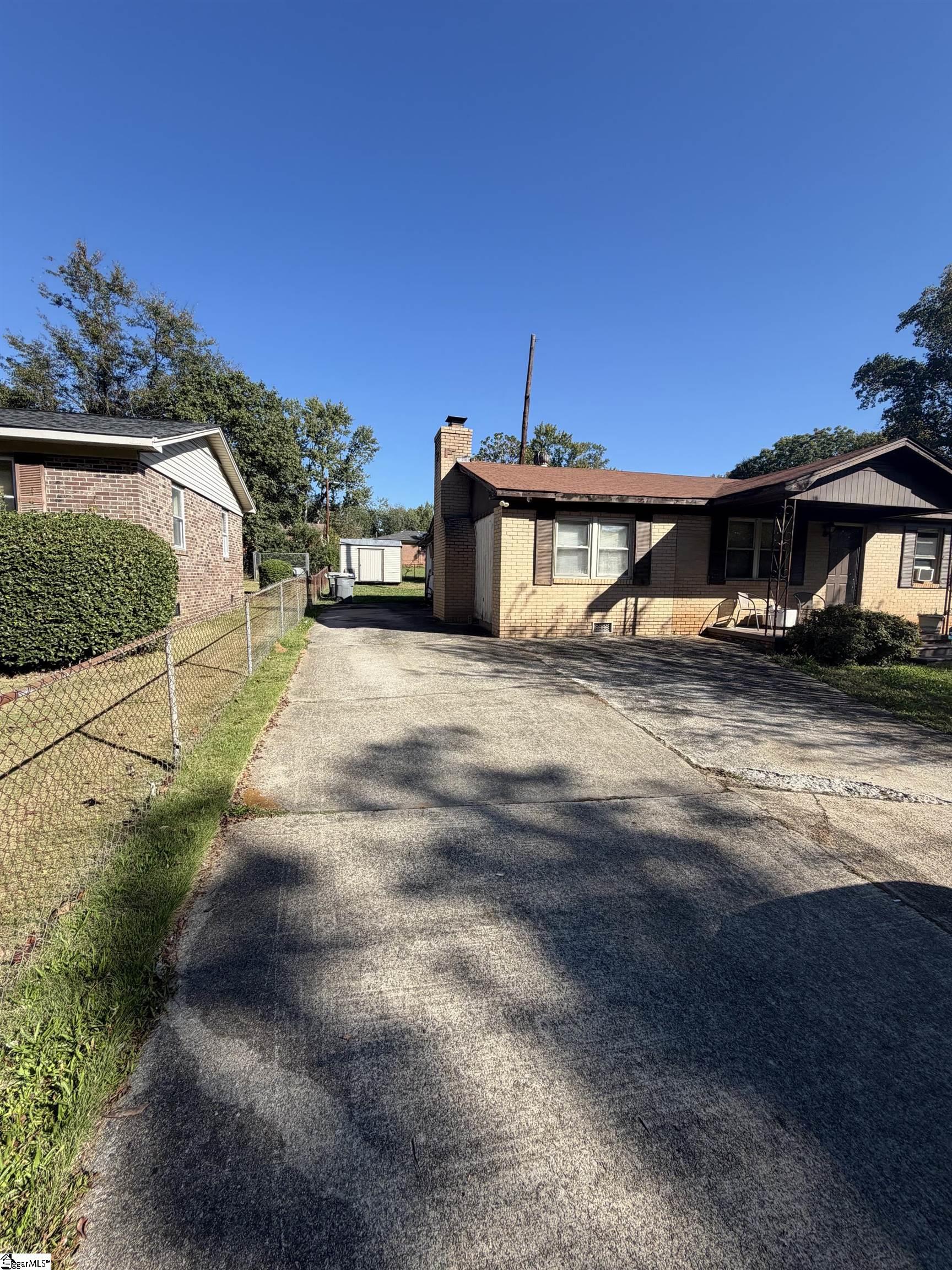 202 Bluff Drive Property Photo 3
