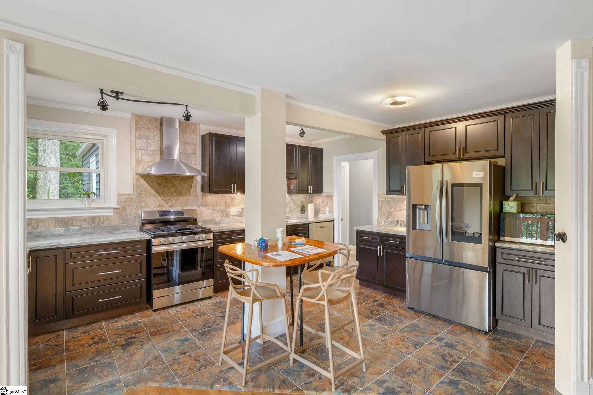 34 Brookside Circle Property Photo 8