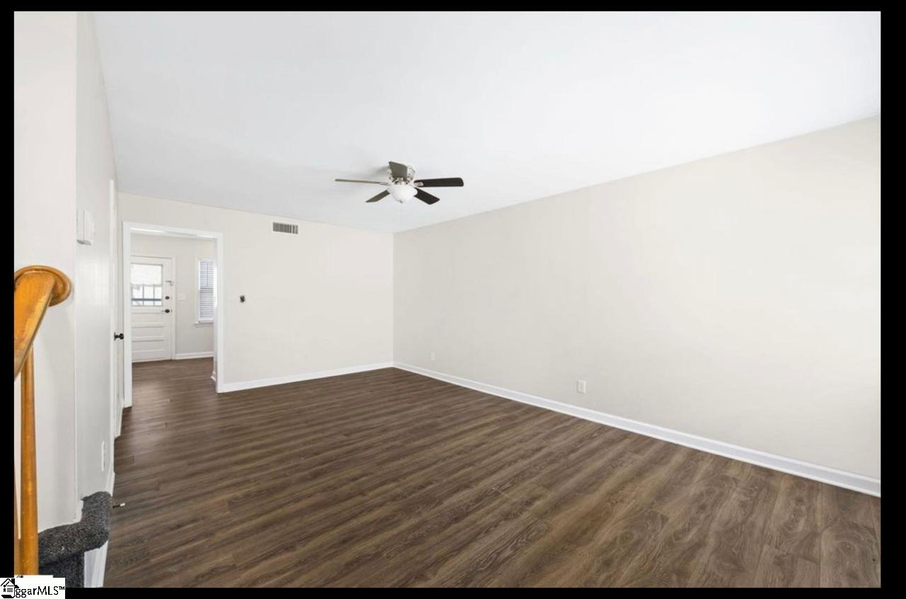 1436 D Dover Road Property Photo 9