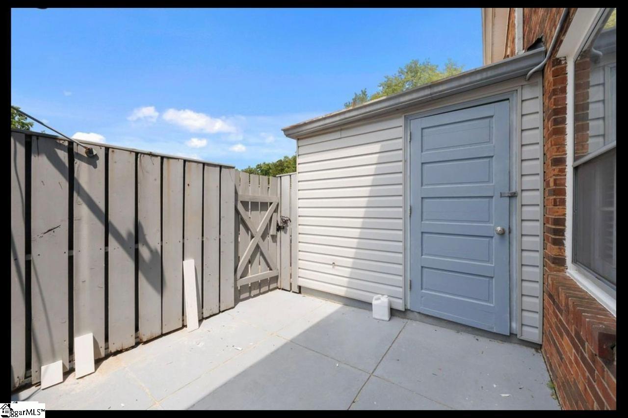 1436 D Dover Road Property Photo 11