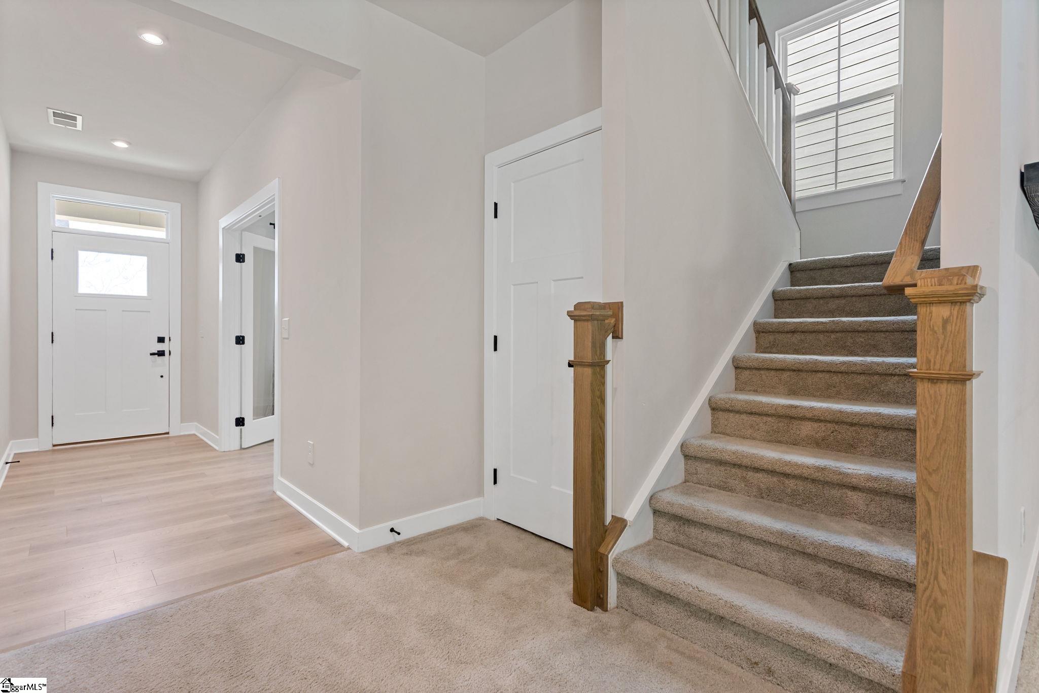 629 Lady Fern Drive Property Photo 7