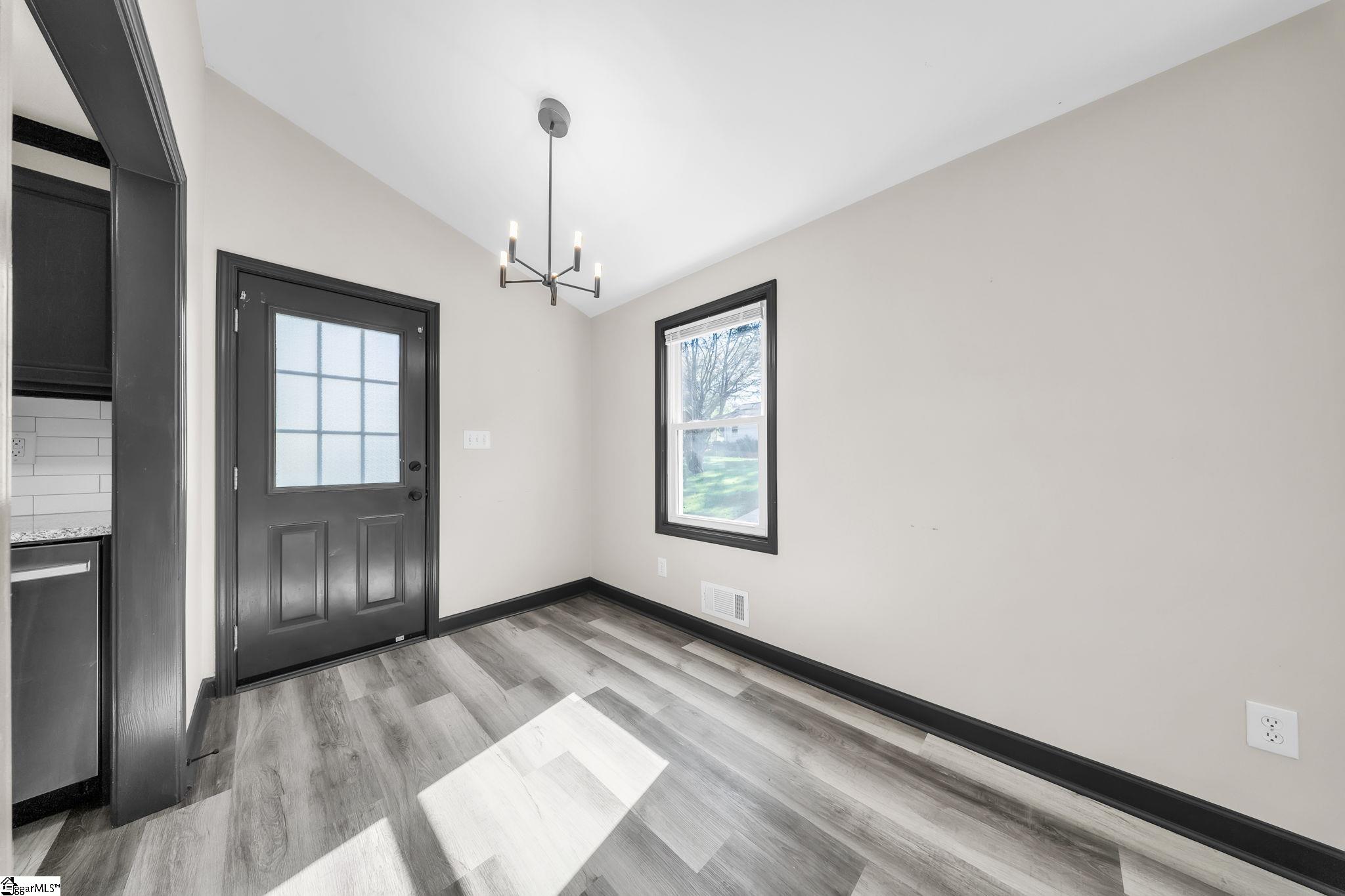 1172 Maryland Avenue Property Photo 8