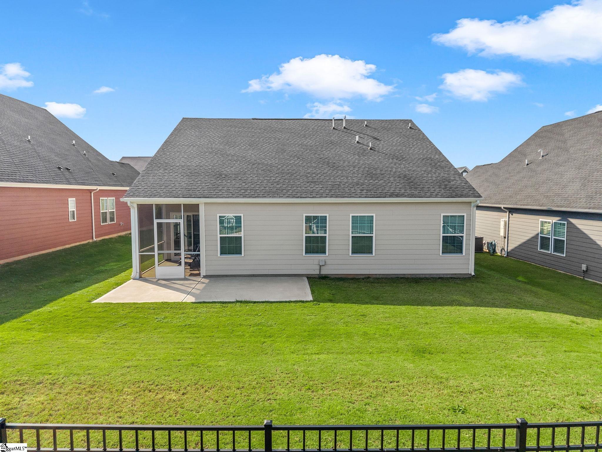 7056 Glass Court Property Photo 4