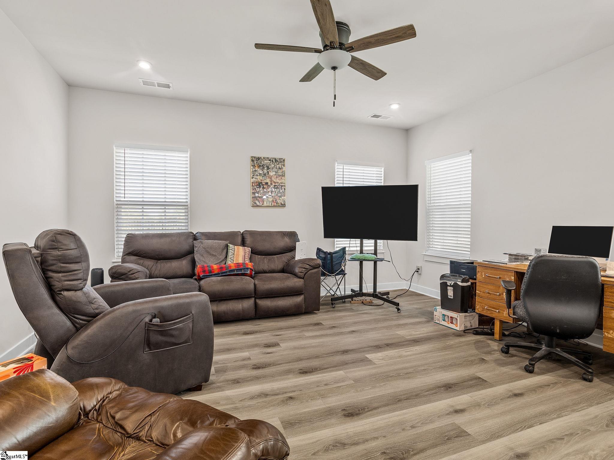 7056 Glass Court Property Photo 11