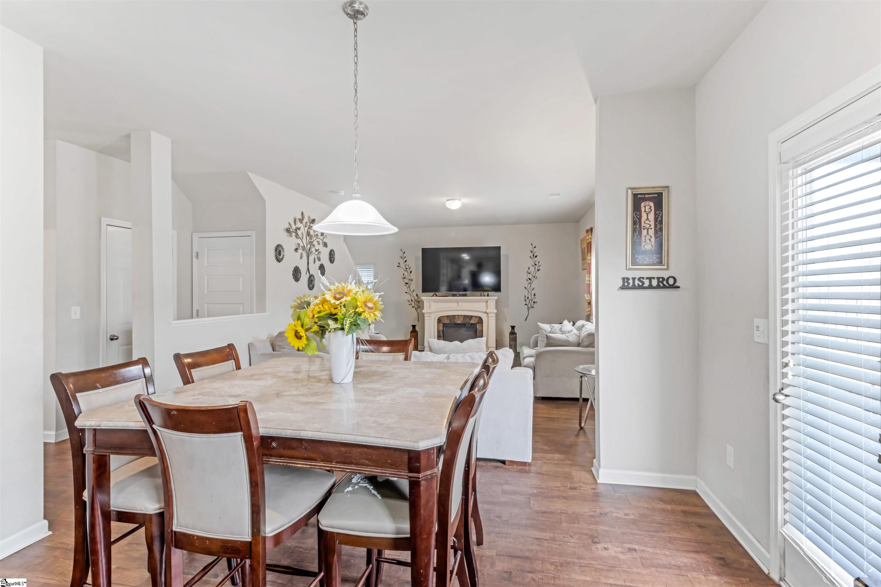 200 Elmhaven Drive Property Photo 11