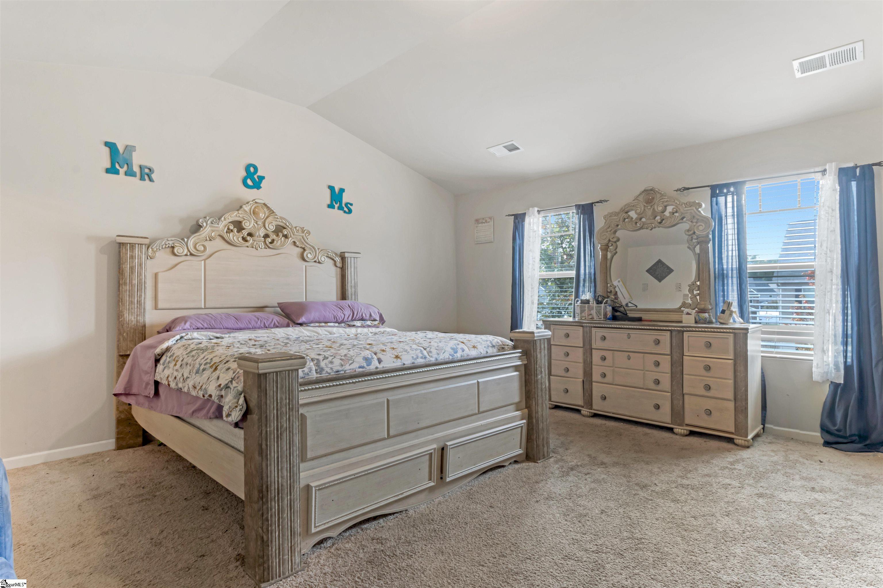 200 Elmhaven Drive Property Photo 15