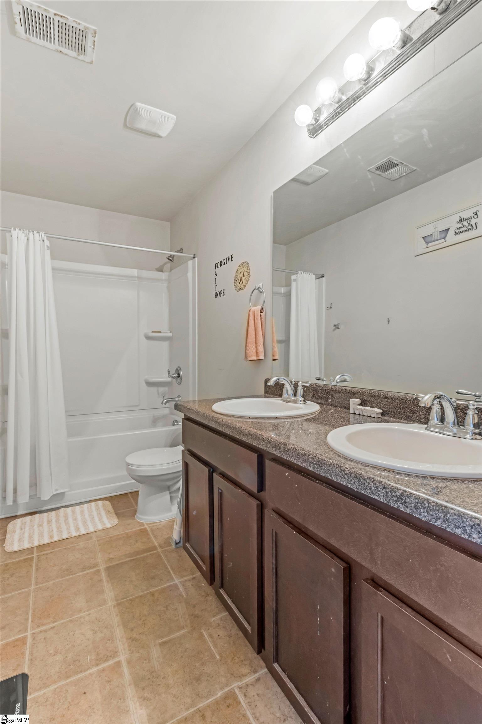 200 Elmhaven Drive Property Photo 16