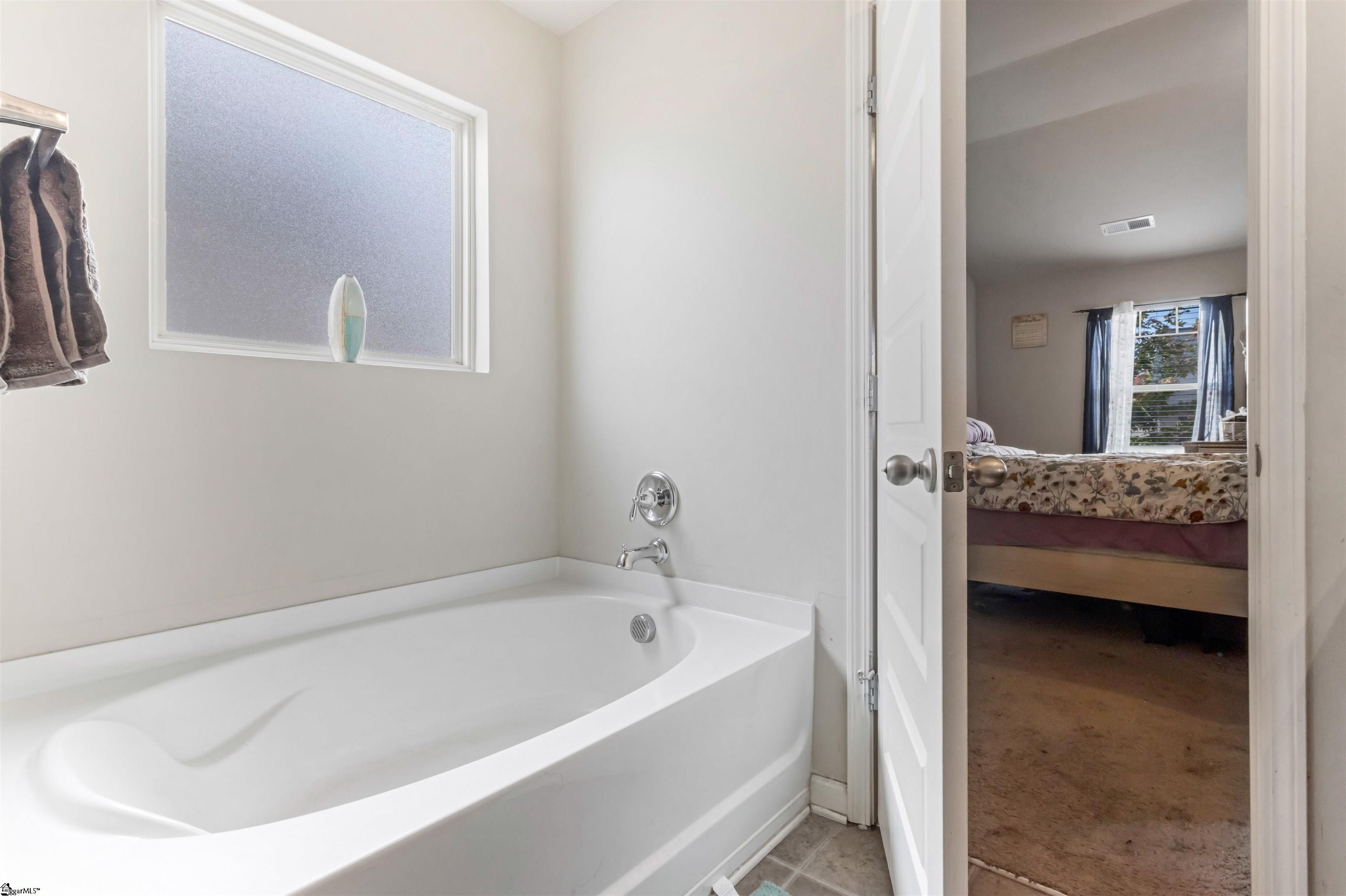 200 Elmhaven Drive Property Photo 17