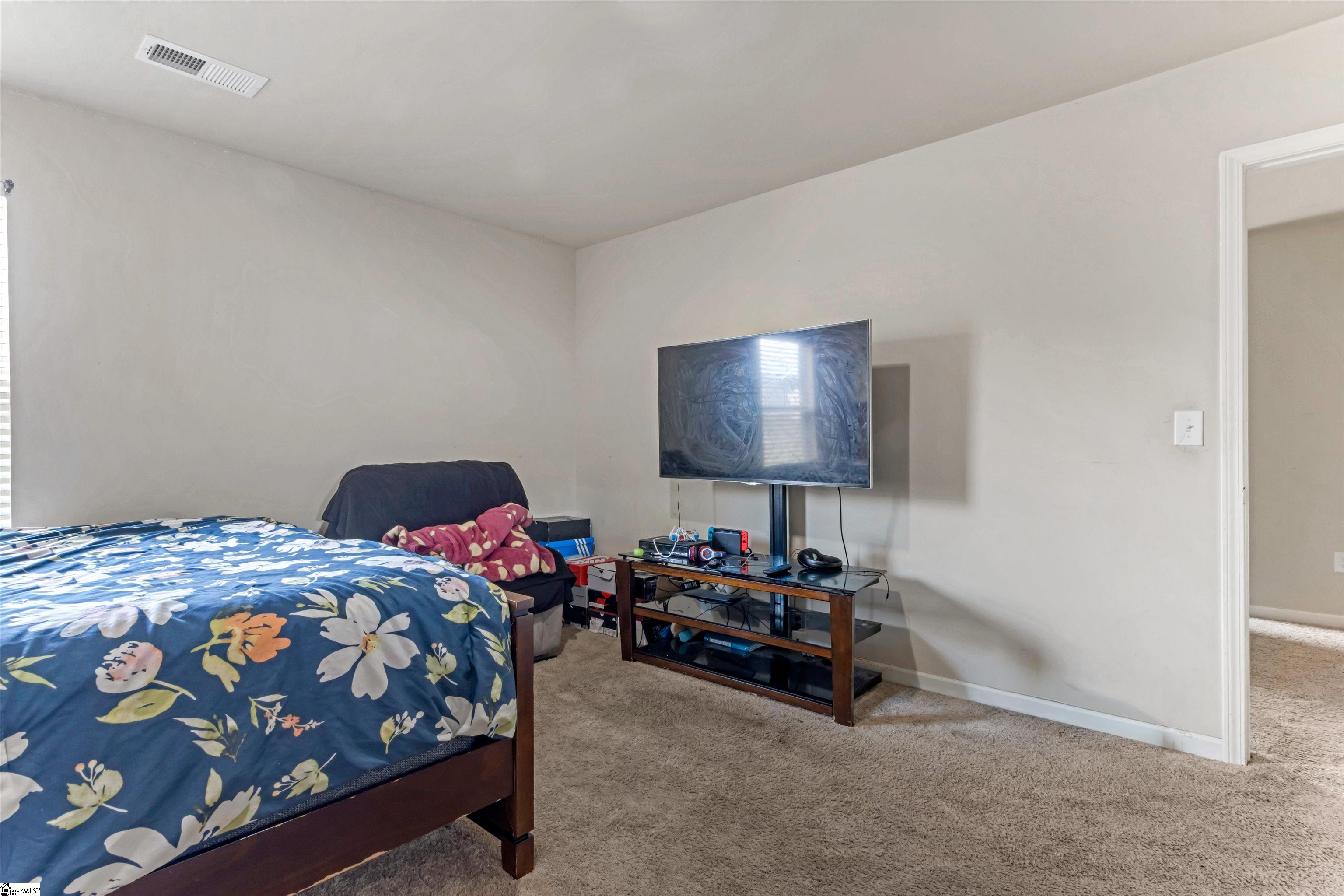 200 Elmhaven Drive Property Photo 19