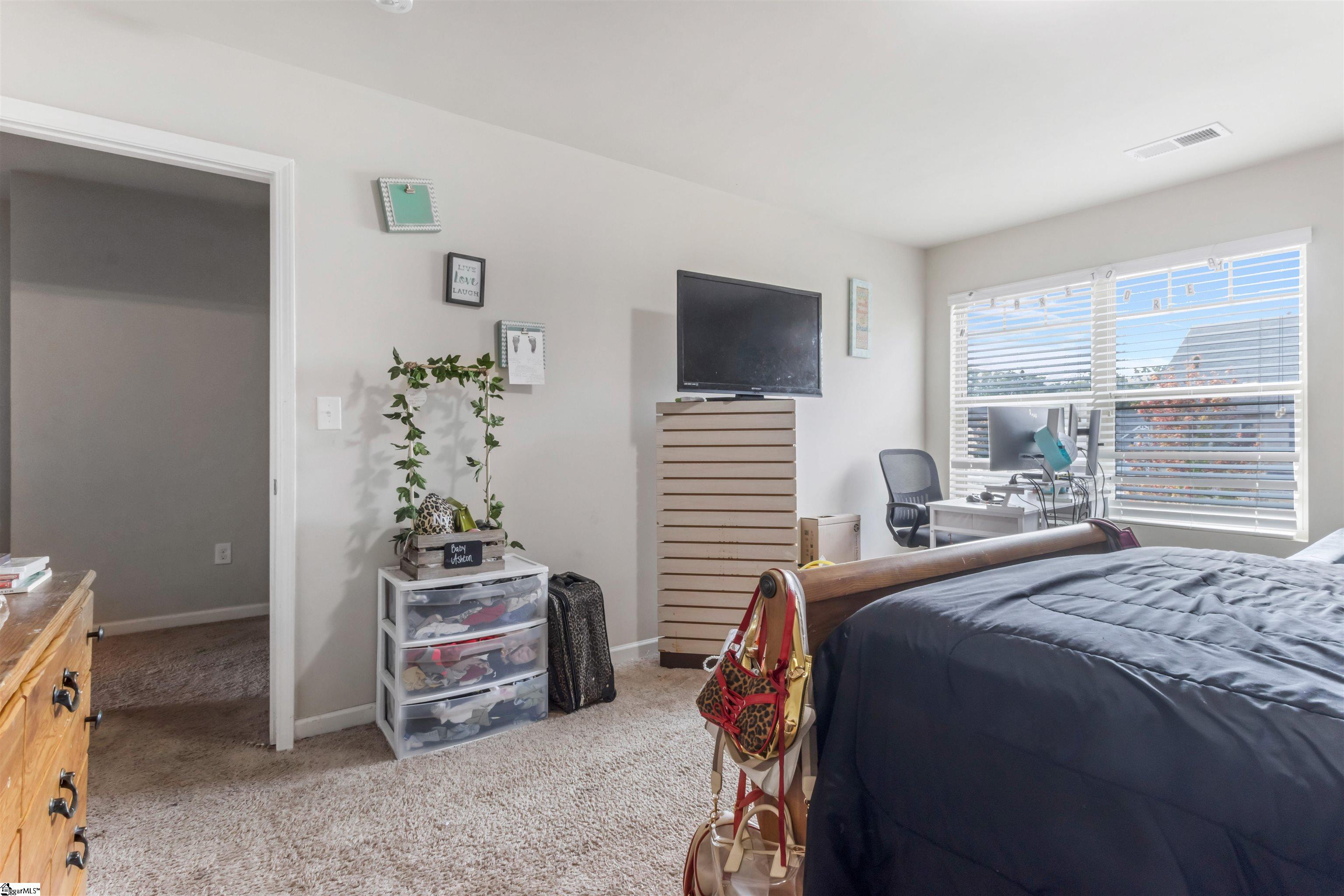 200 Elmhaven Drive Property Photo 20