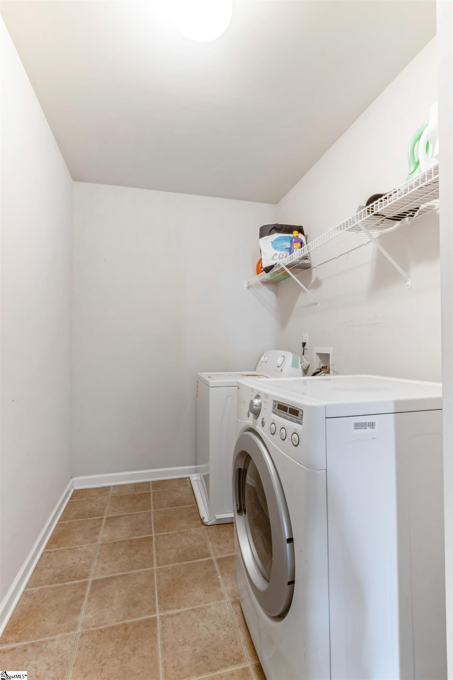 200 Elmhaven Drive Property Photo 22