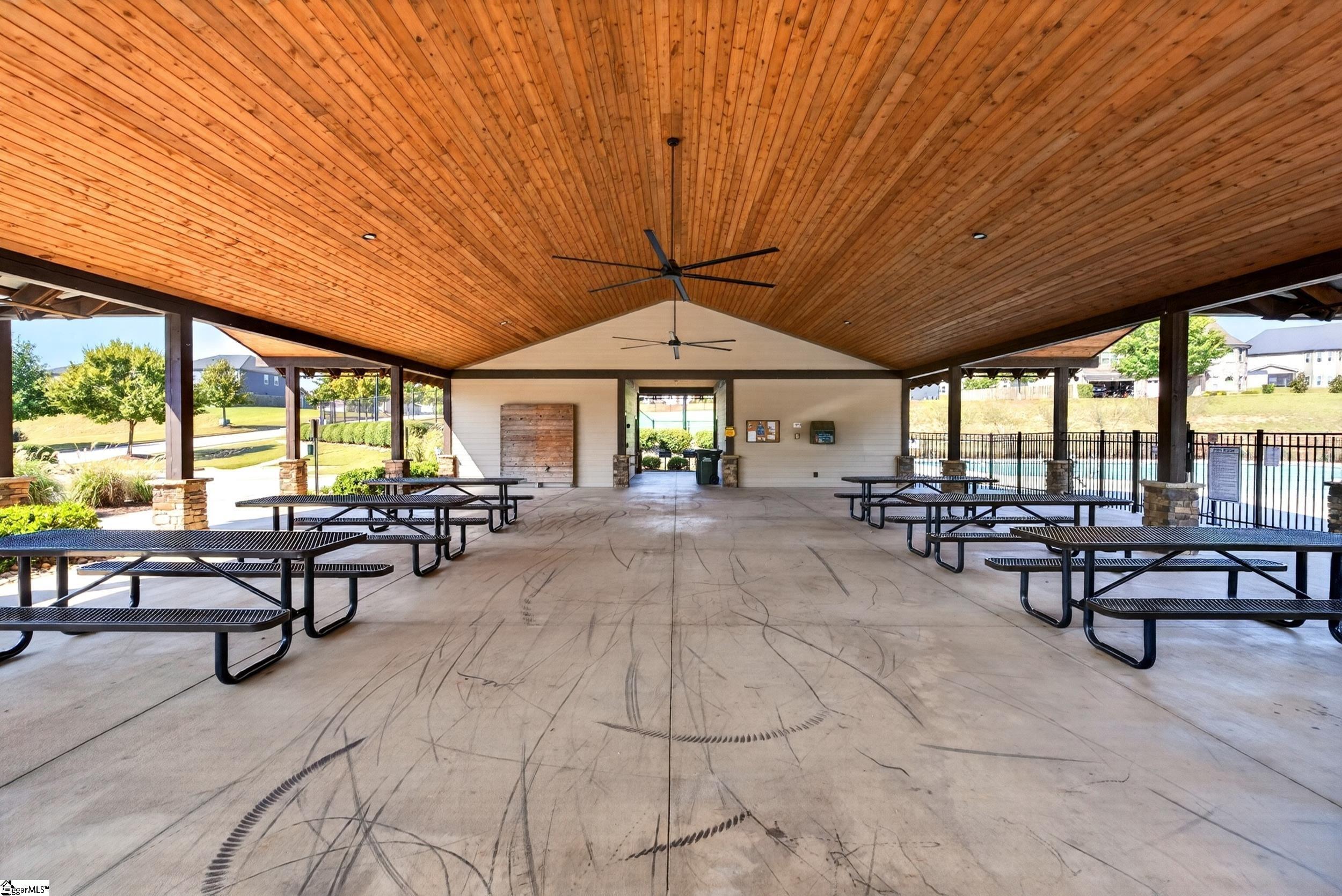 35 Winged Bourne Court Property Photo 43