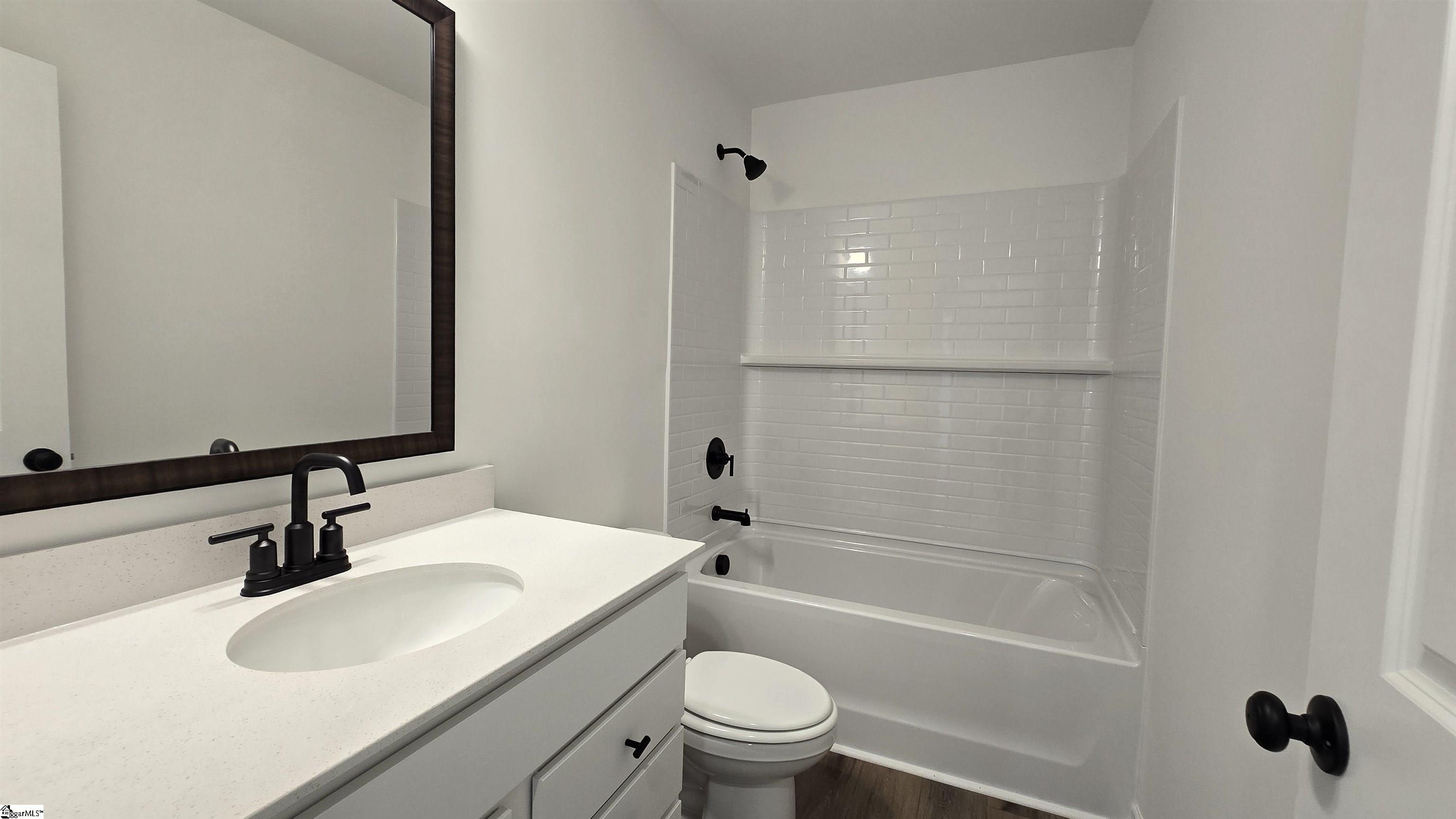 16 Gateway Street Property Photo 8