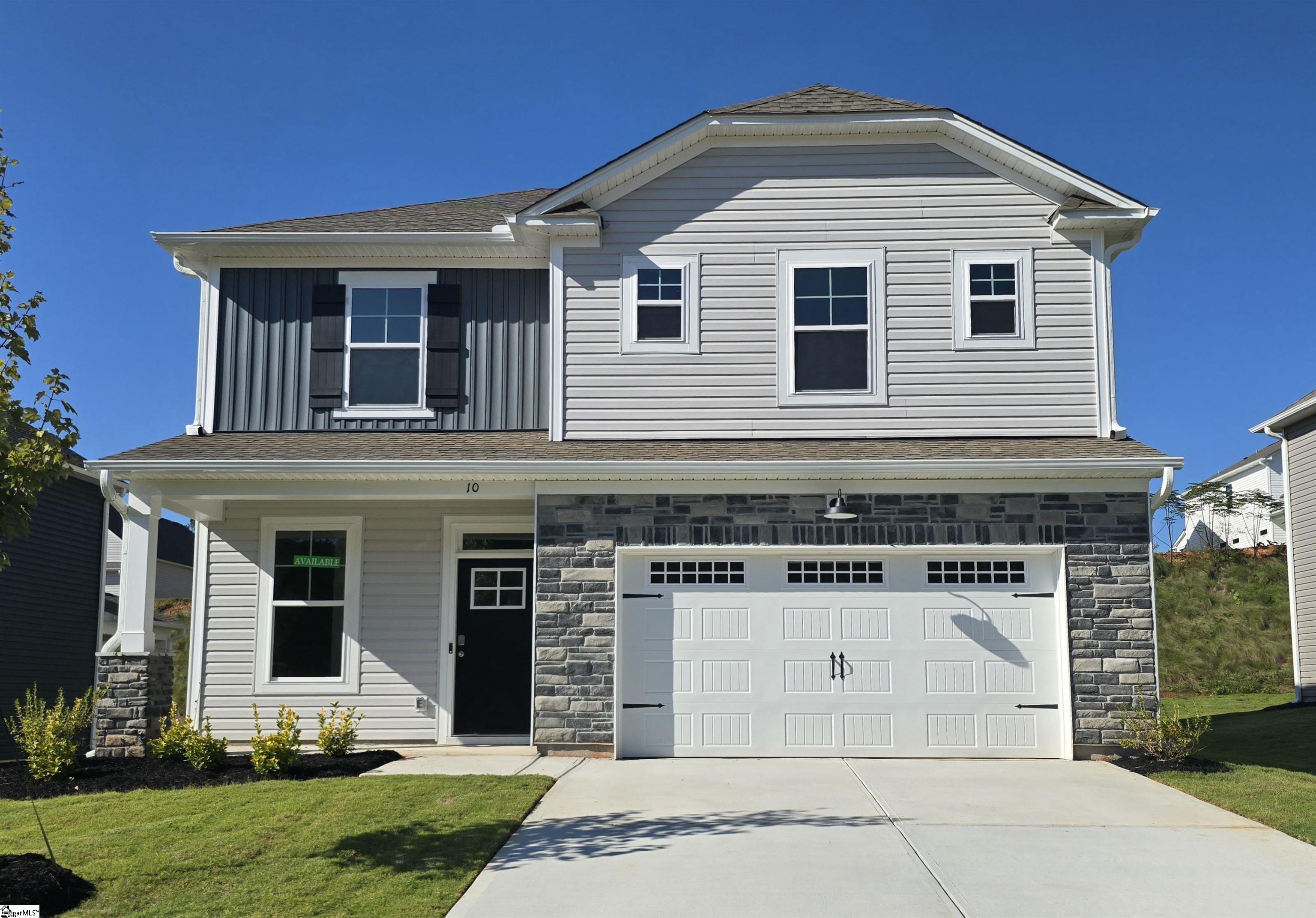 10 Gateway Drive Property Photo 1