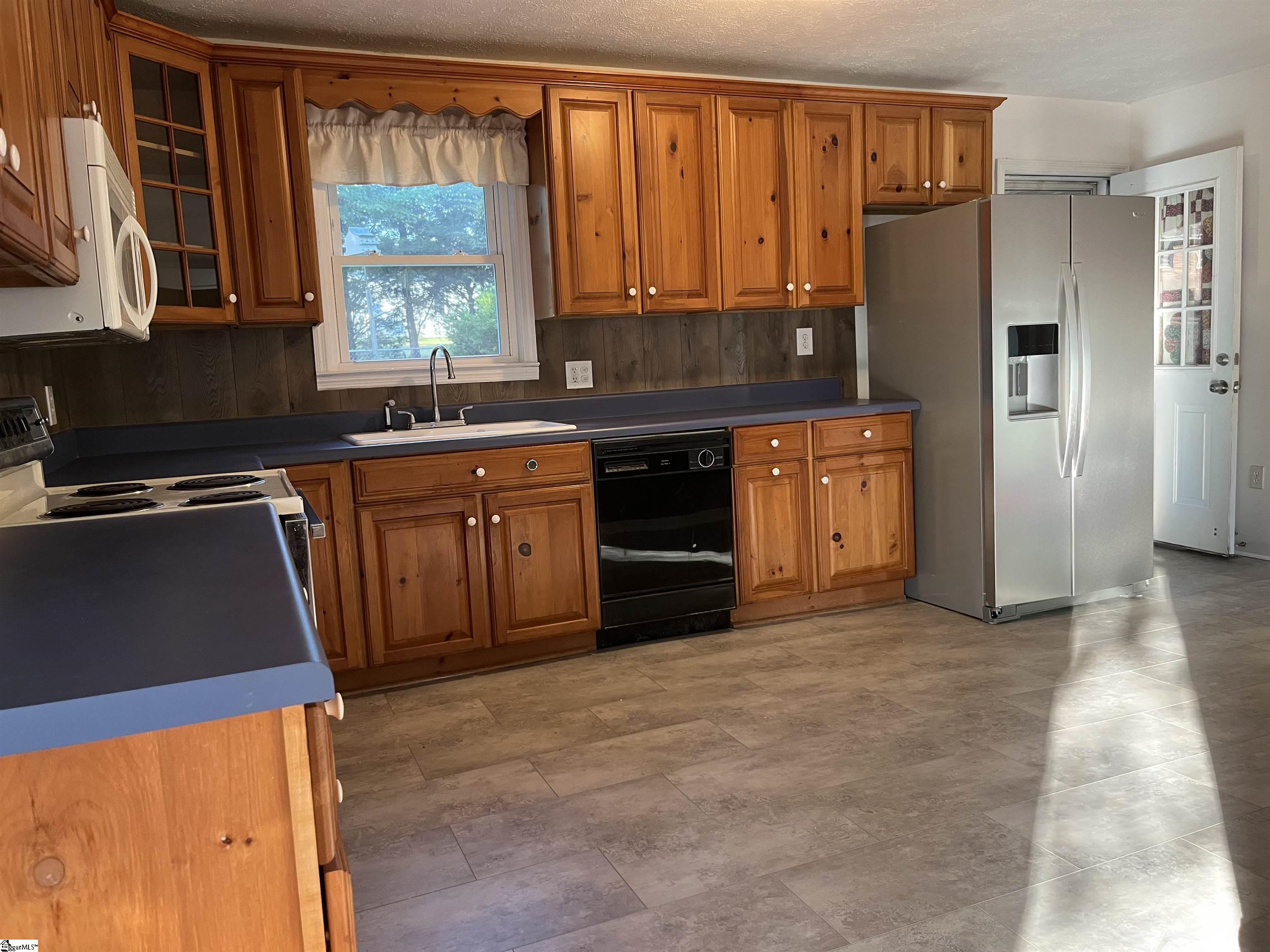 10 Cadillac Court Property Photo 7