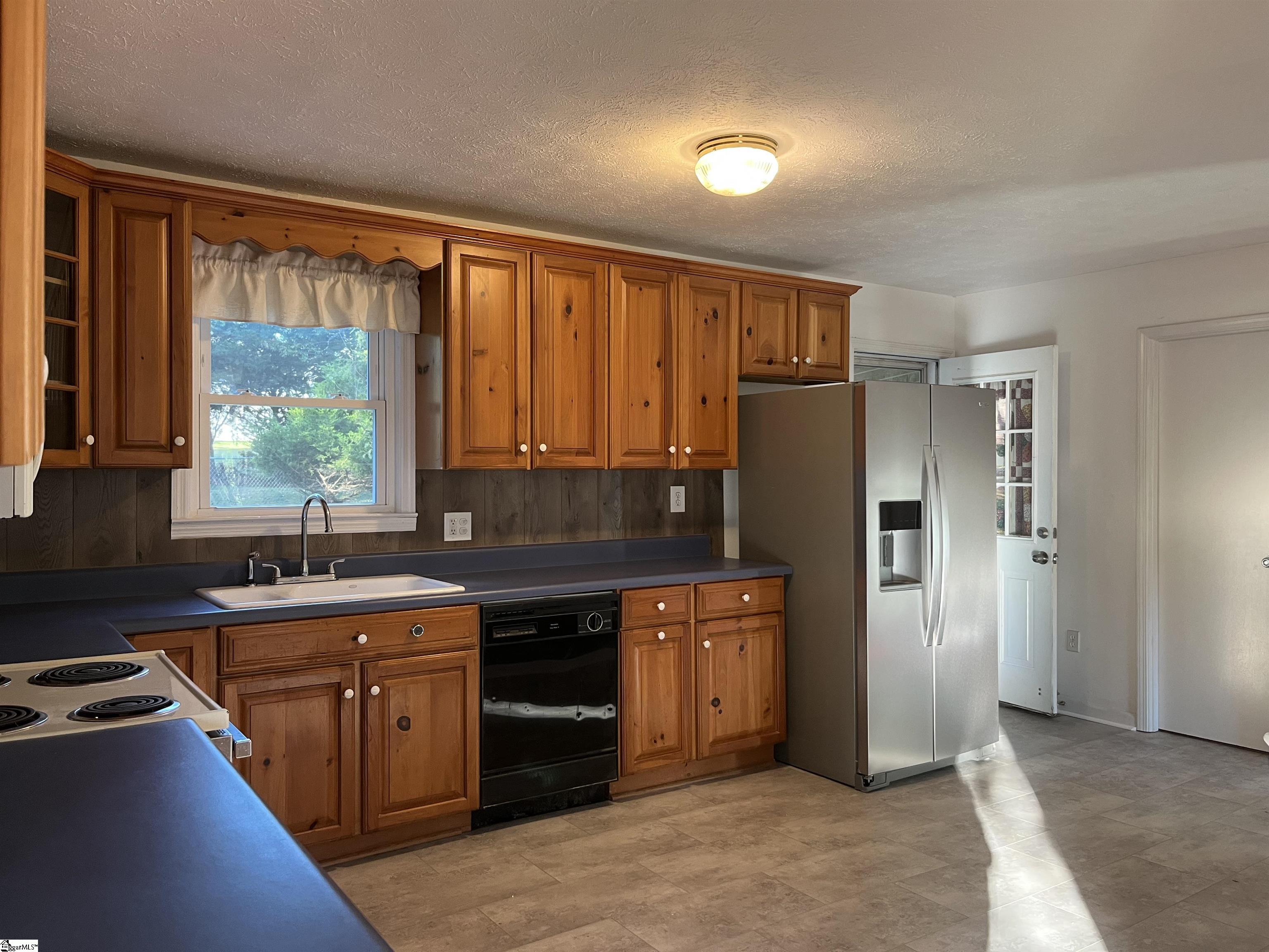 10 Cadillac Court Property Photo 8