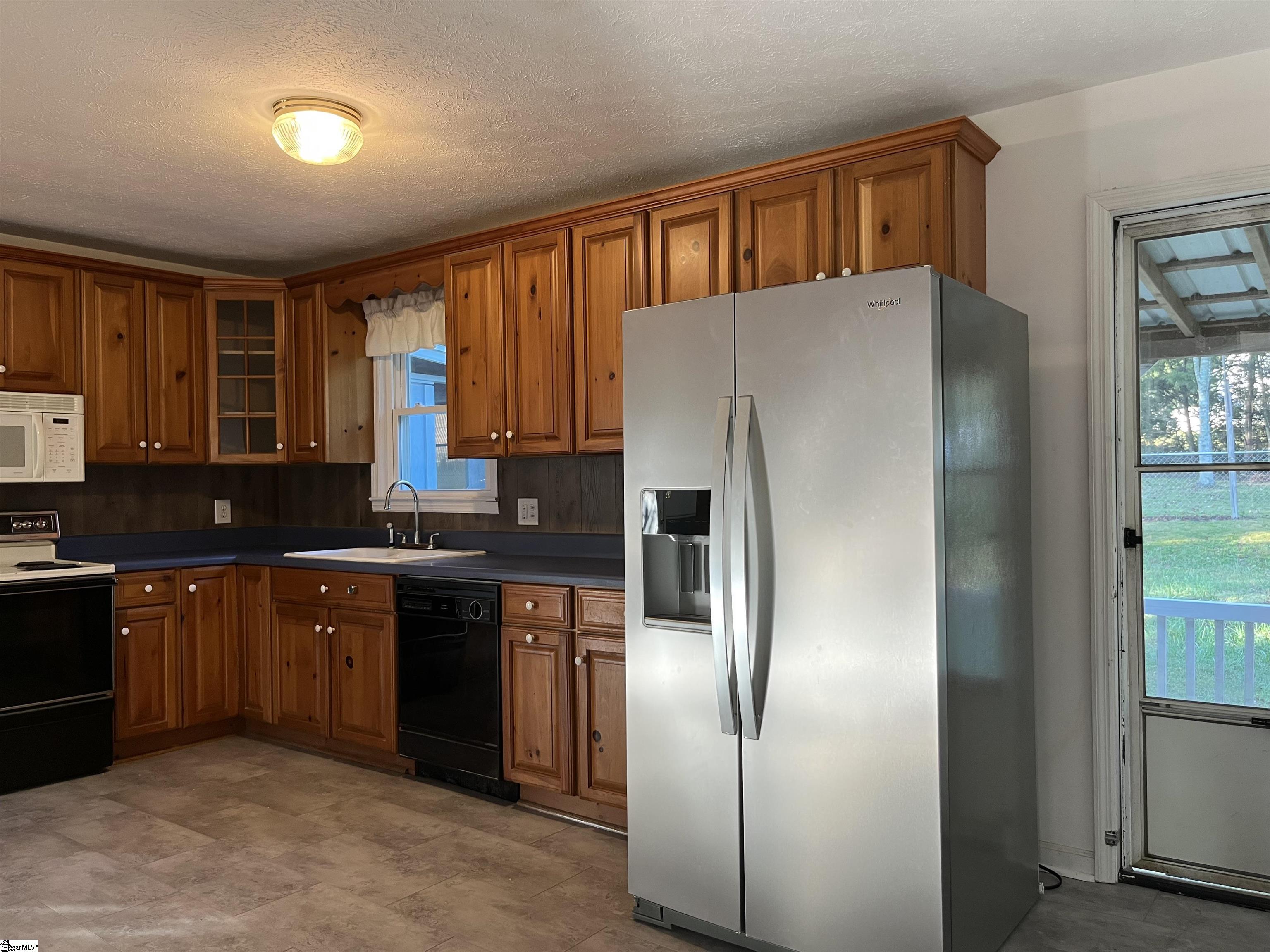10 Cadillac Court Property Photo 9