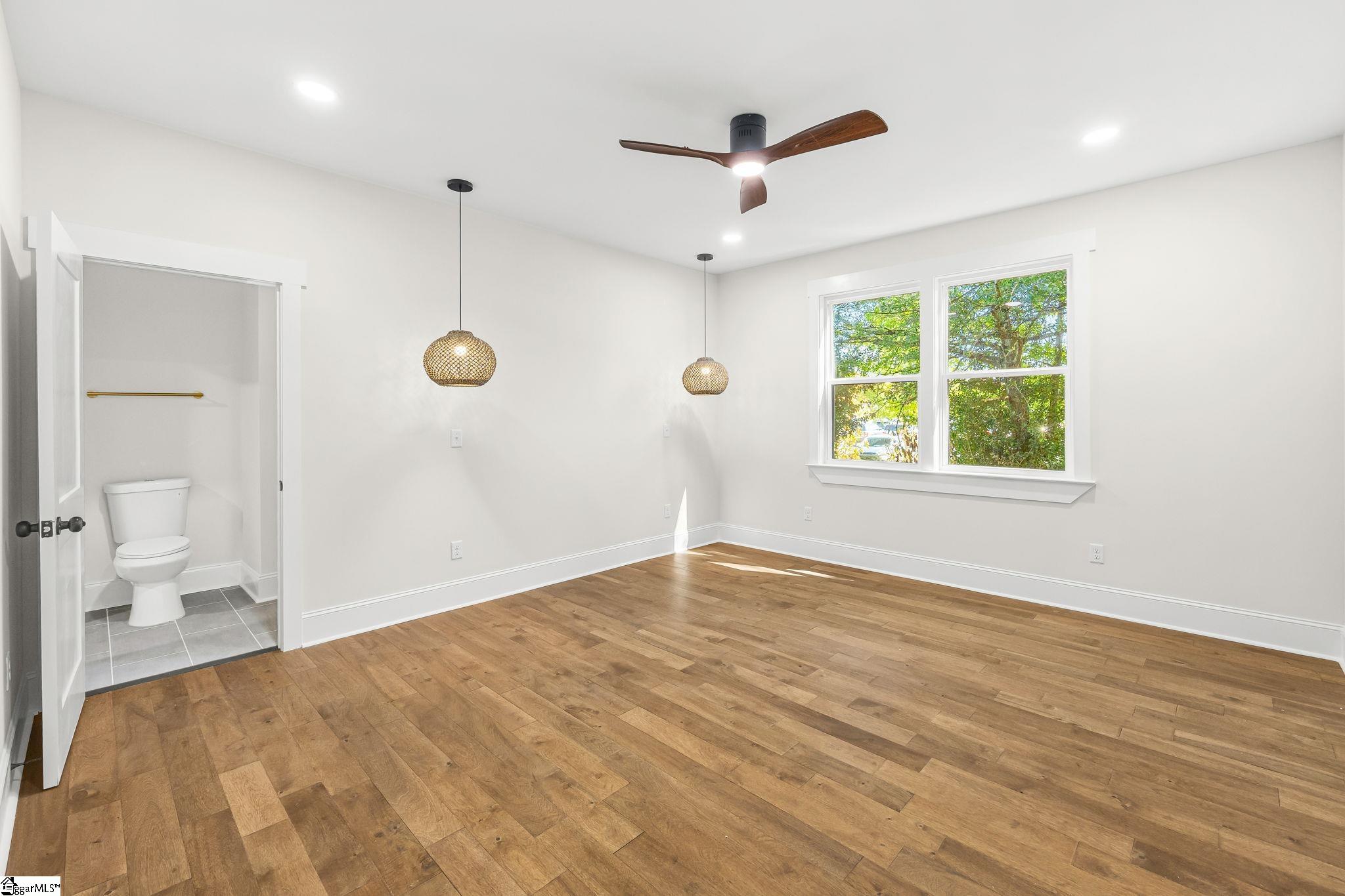 917 2nd Avenue Property Photo 17