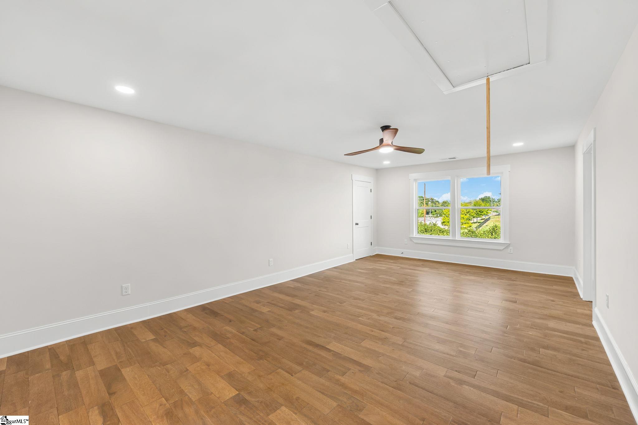 917 2nd Avenue Property Photo 25
