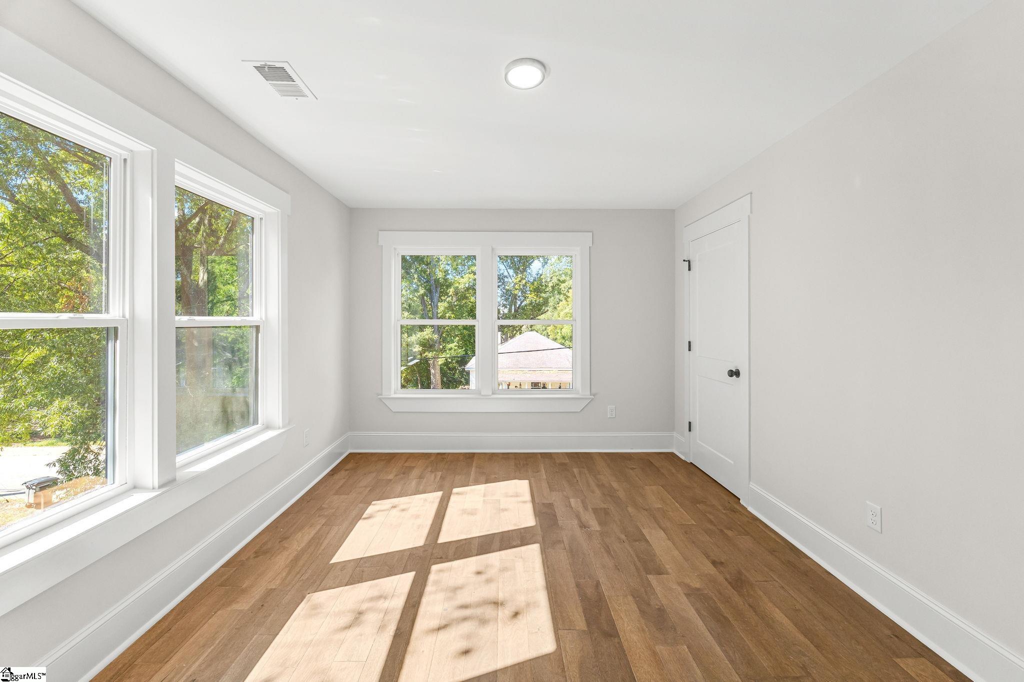 917 2nd Avenue Property Photo 30
